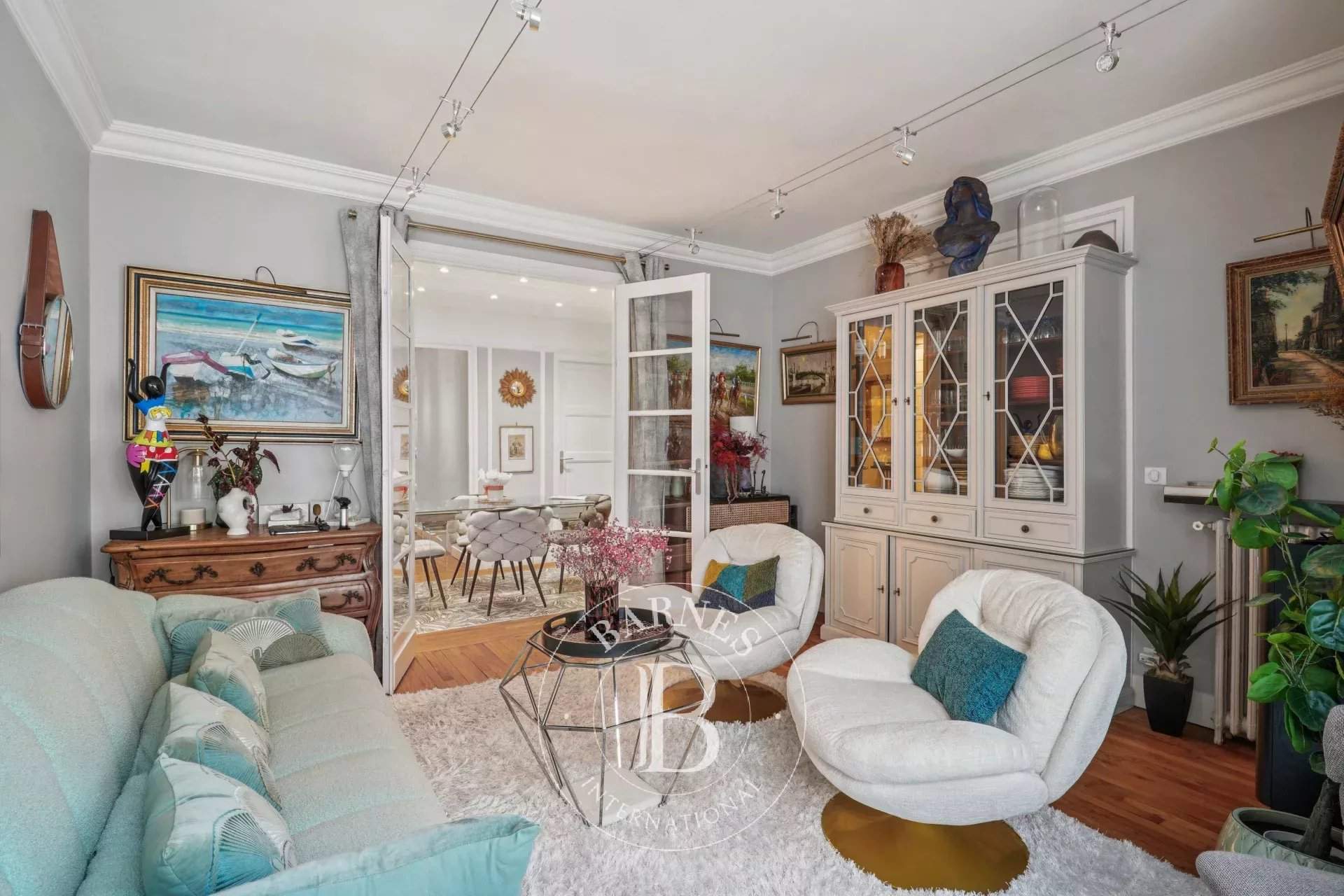 Paris  - Appartement 4 Pi&egrave;ces 2 Chambres - picture 1