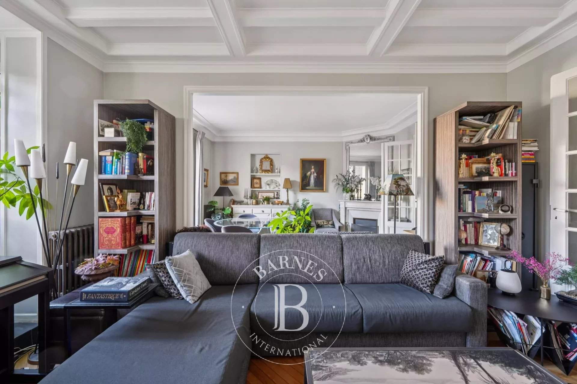 Paris  - Appartement 3 Pi&egrave;ces 2 Chambres - picture 2