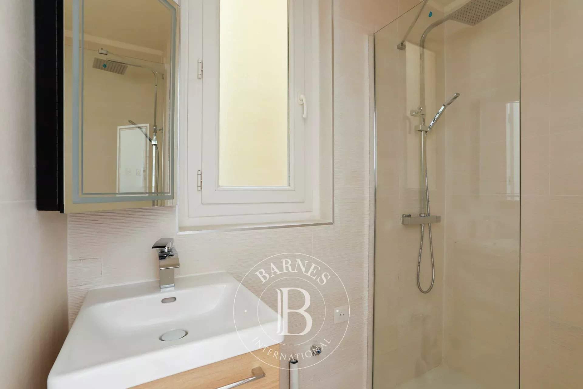 Paris  - Appartement  - picture 9