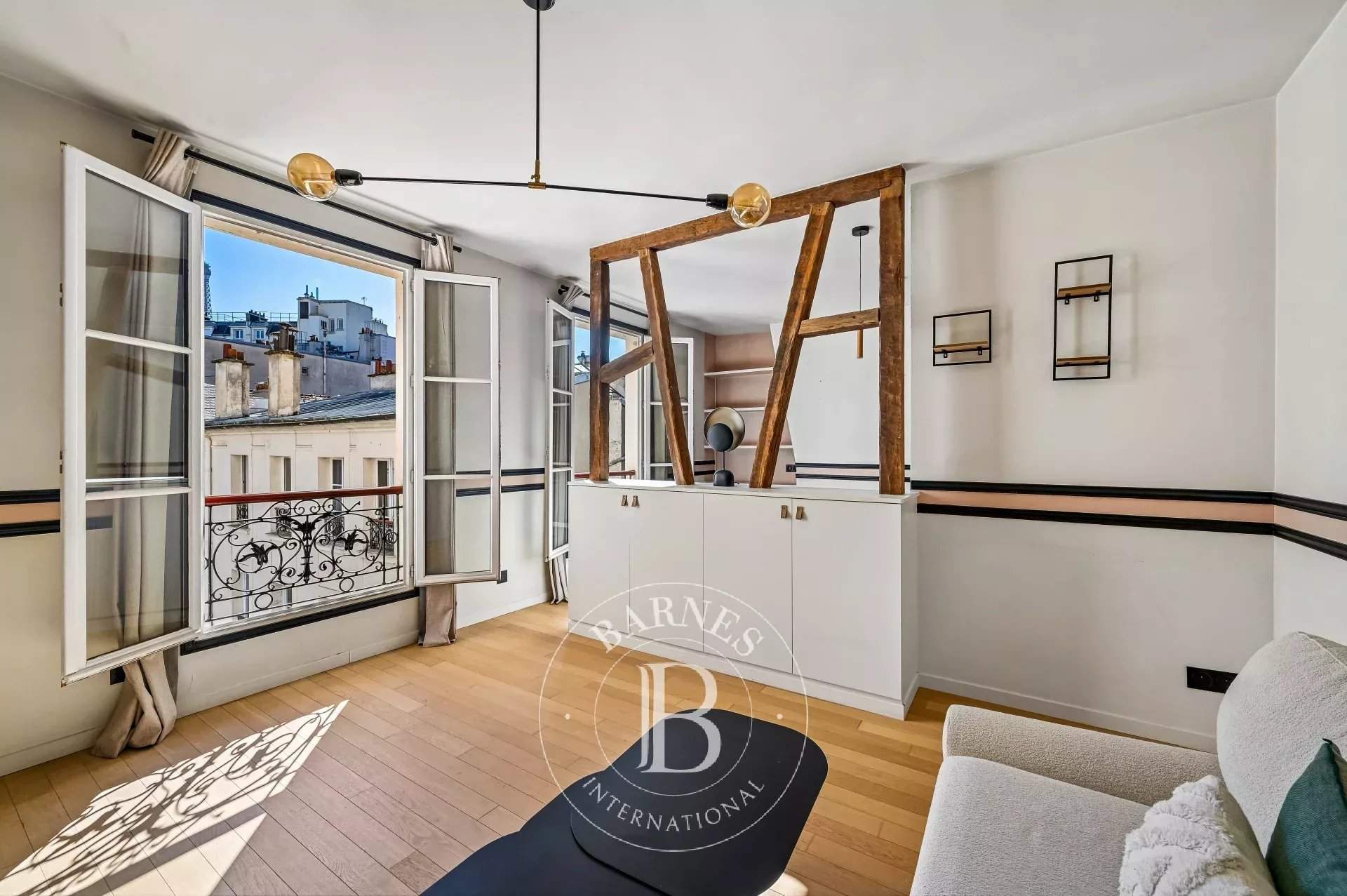 Paris  - Appartement 2 Pi&egrave;ces, 1 Chambre - picture 2