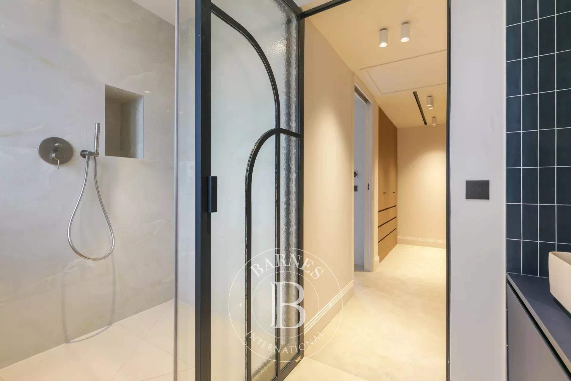 Paris  - Appartement 3 Pi&egrave;ces 2 Chambres - picture 11