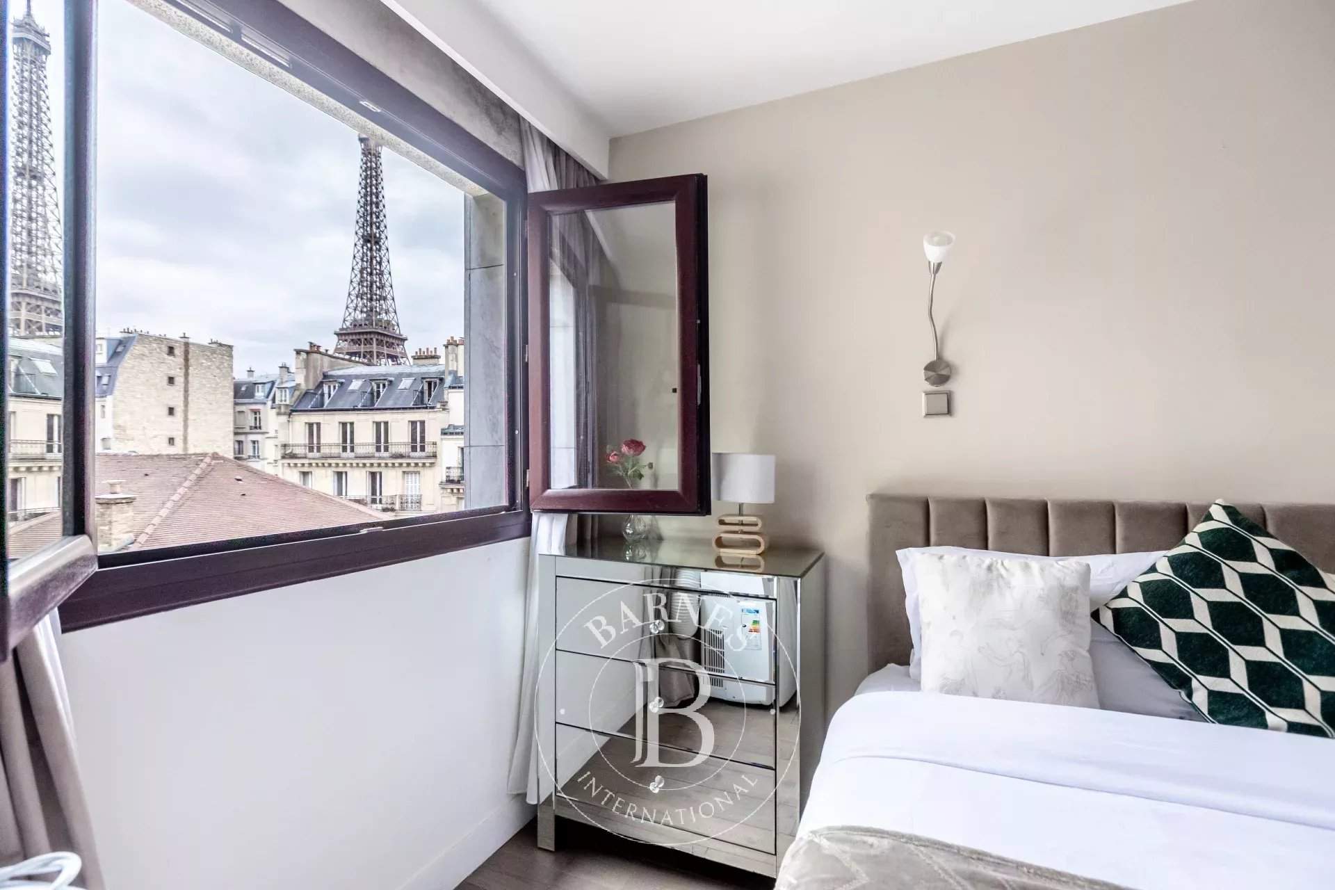 Paris  - Apartment 2 Bedrooms - picture 9