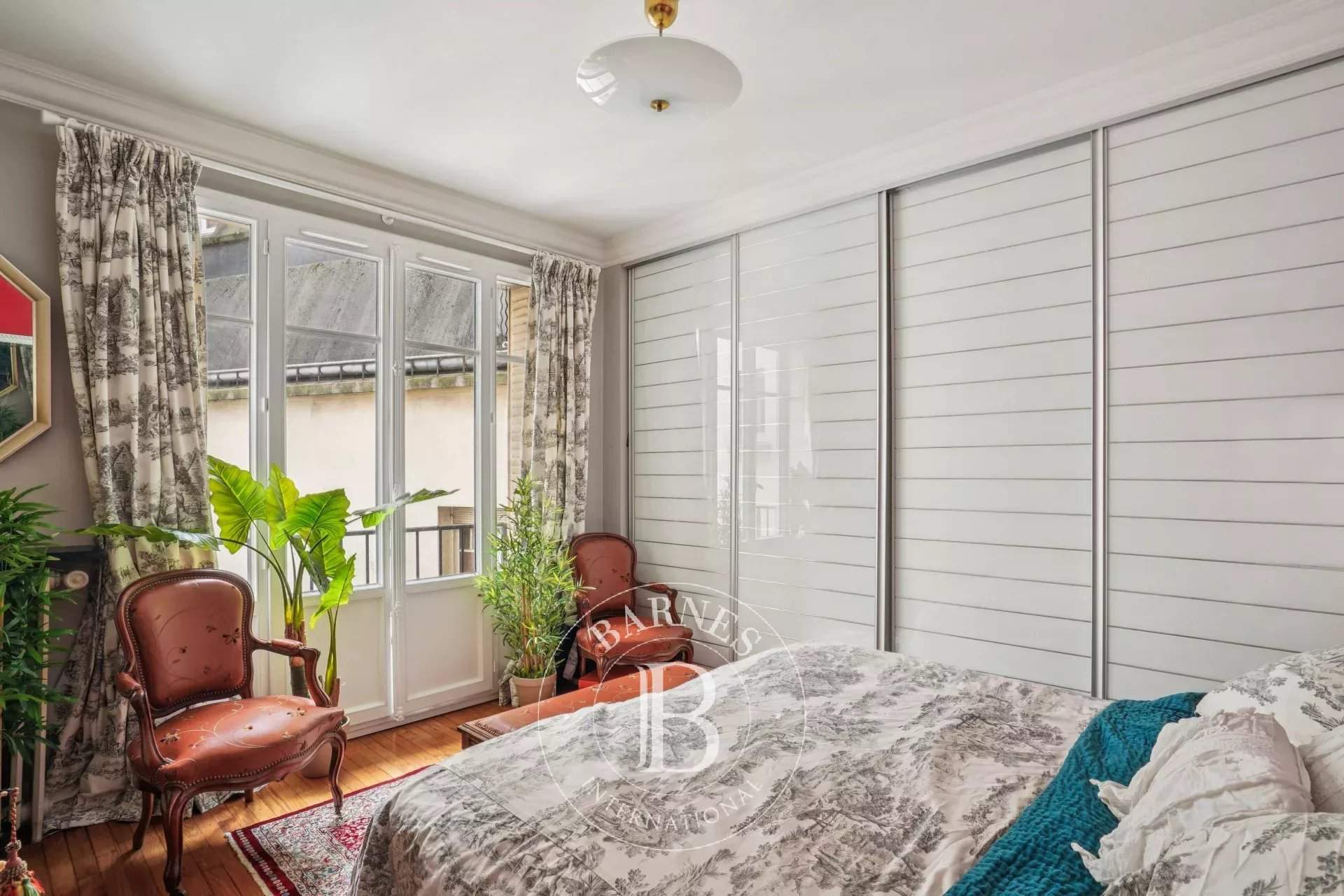 Paris  - Appartement 4 Pi&egrave;ces 2 Chambres - picture 3