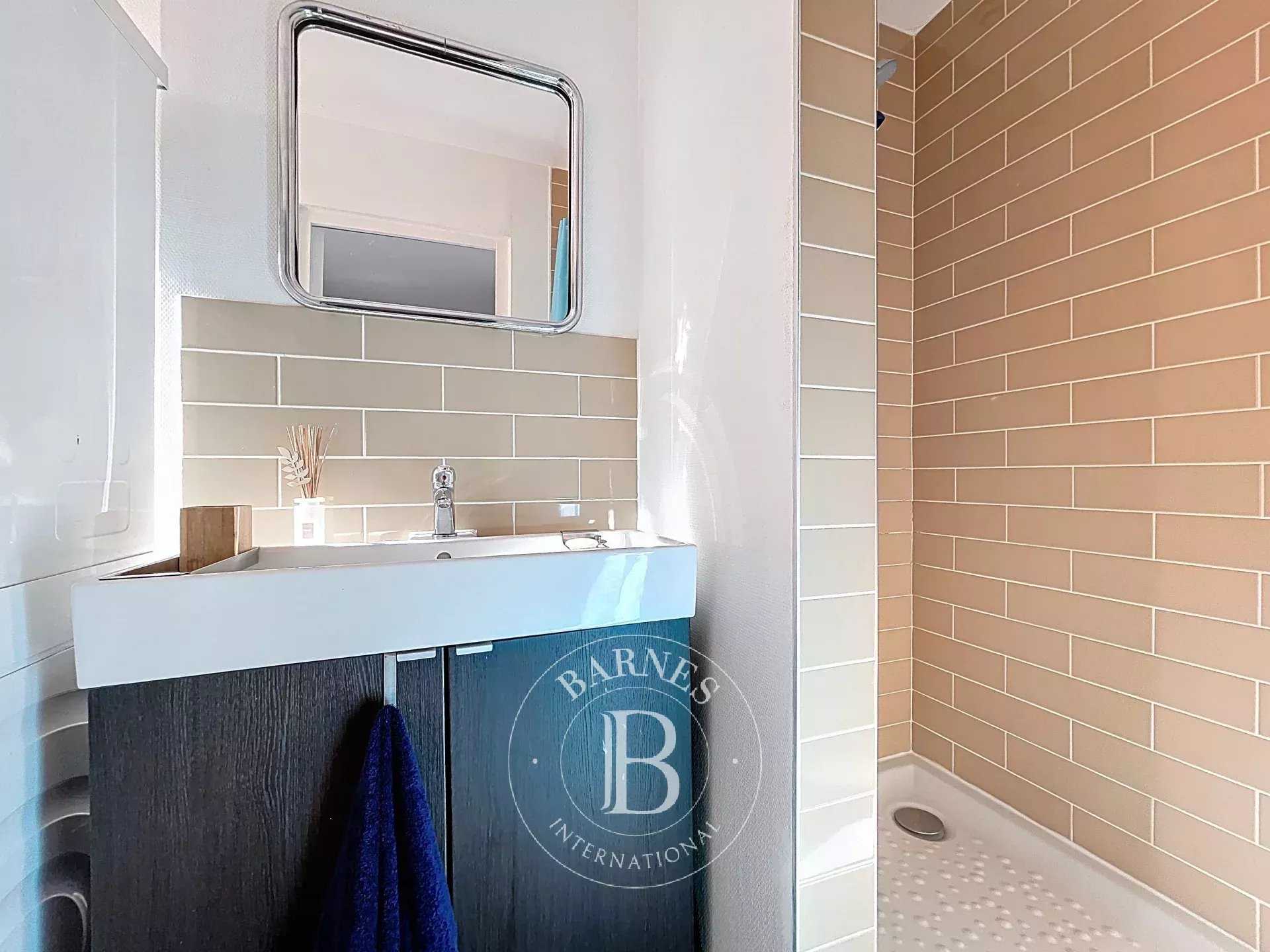 Paris  - Piso 3 Cuartos 2 Habitaciones