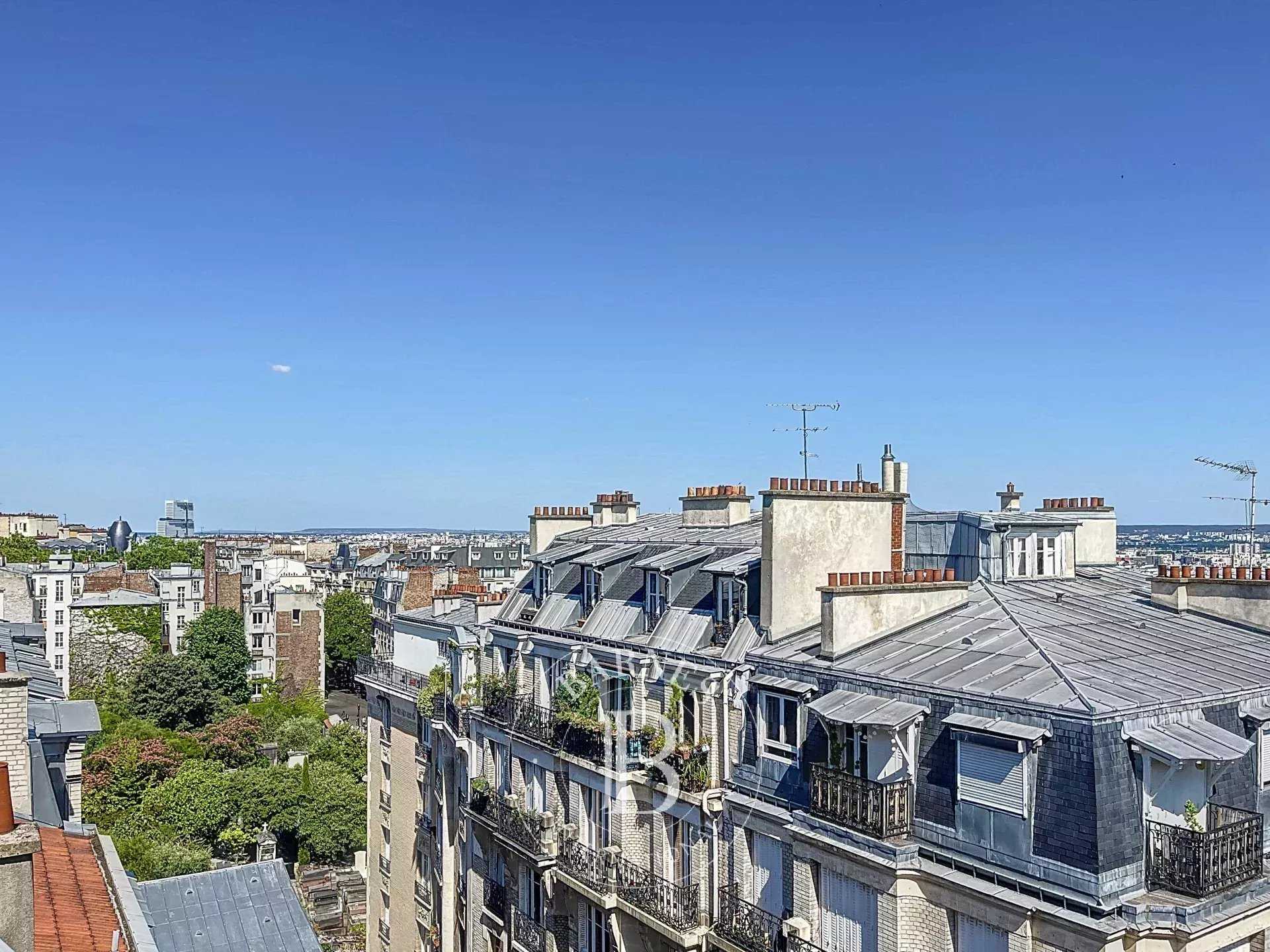 Paris  - Appartement 5 Pièces 2 Chambres
