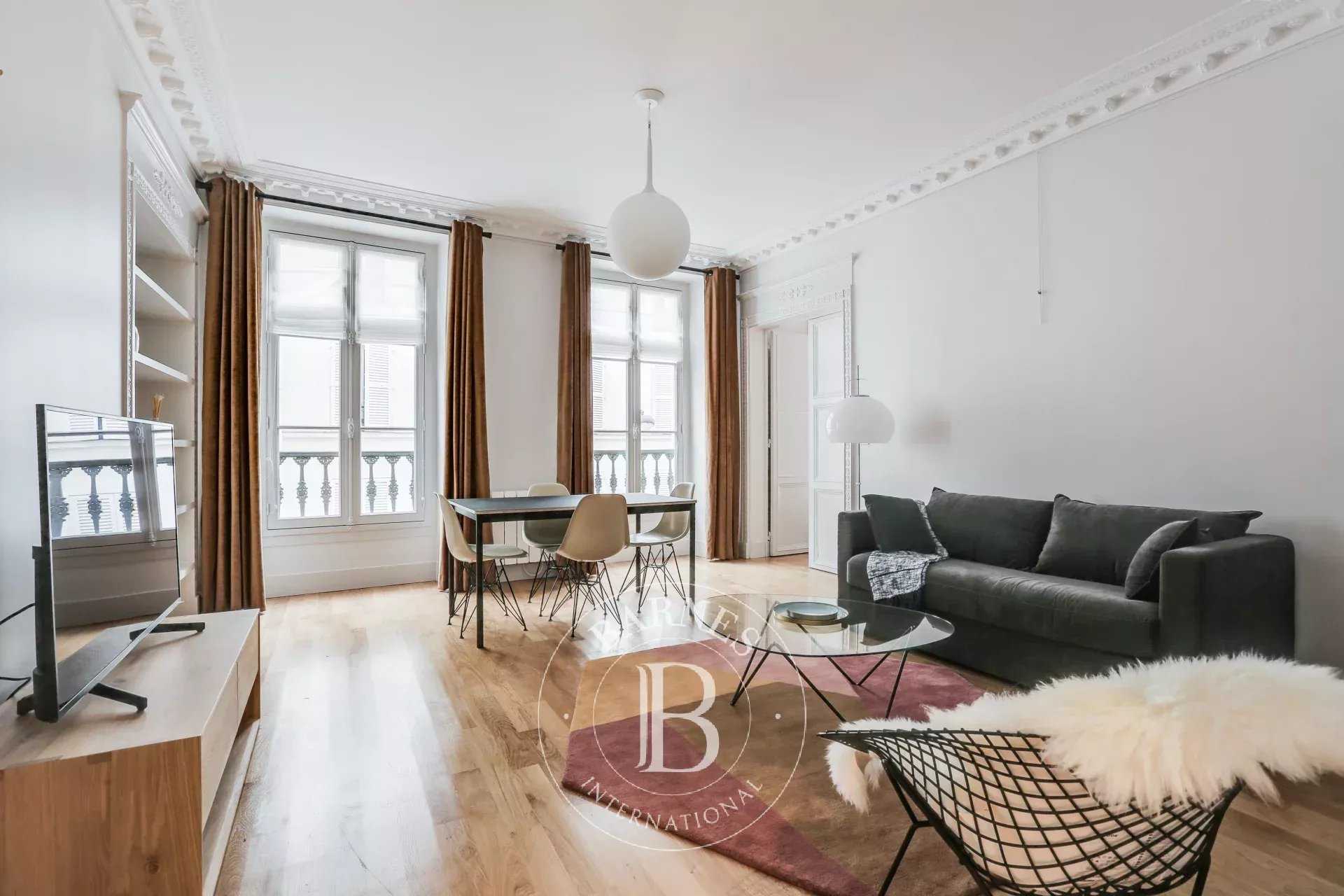 Apartment Paris 75010