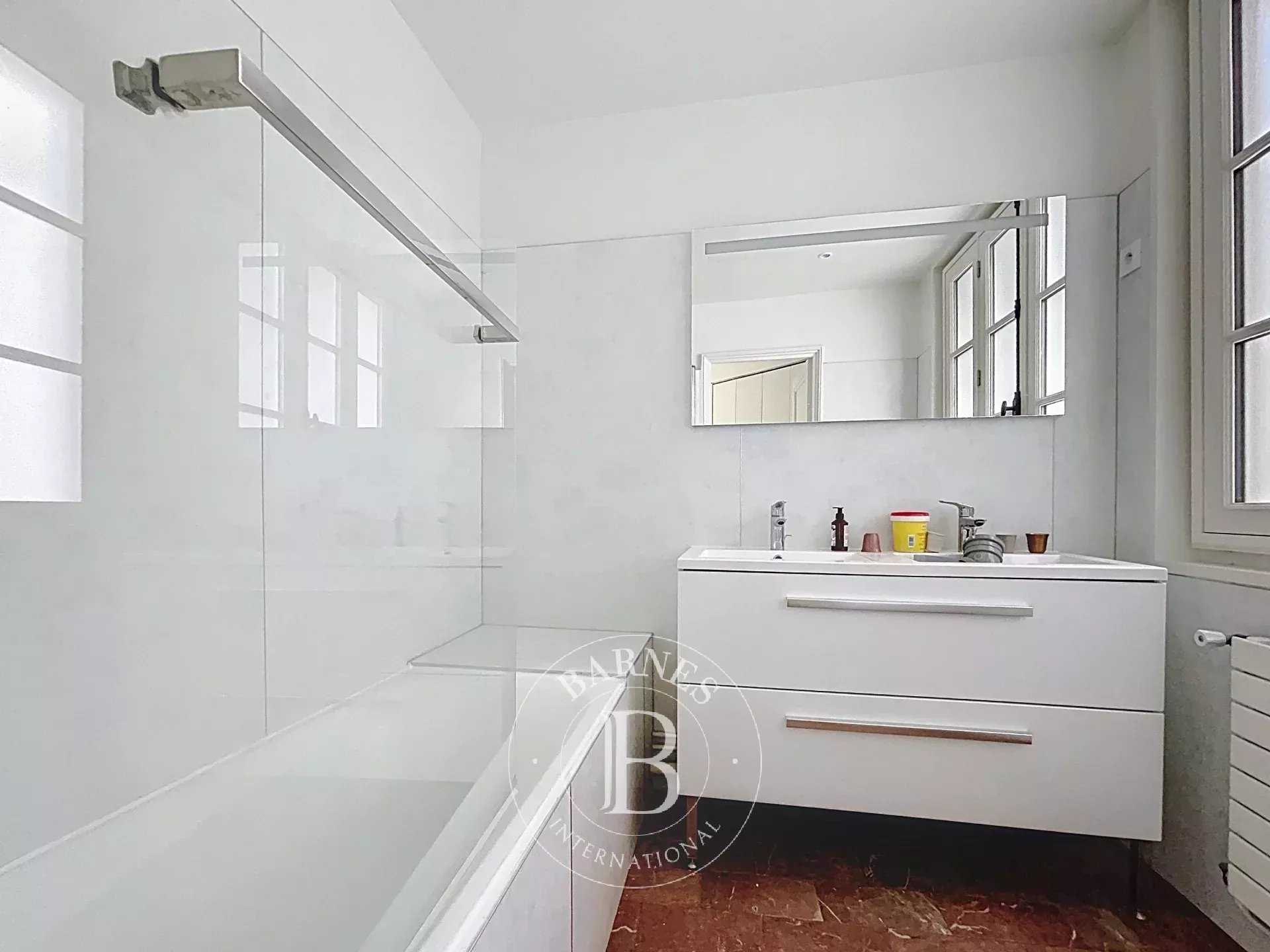 Paris  - Apartment 4 Bedrooms