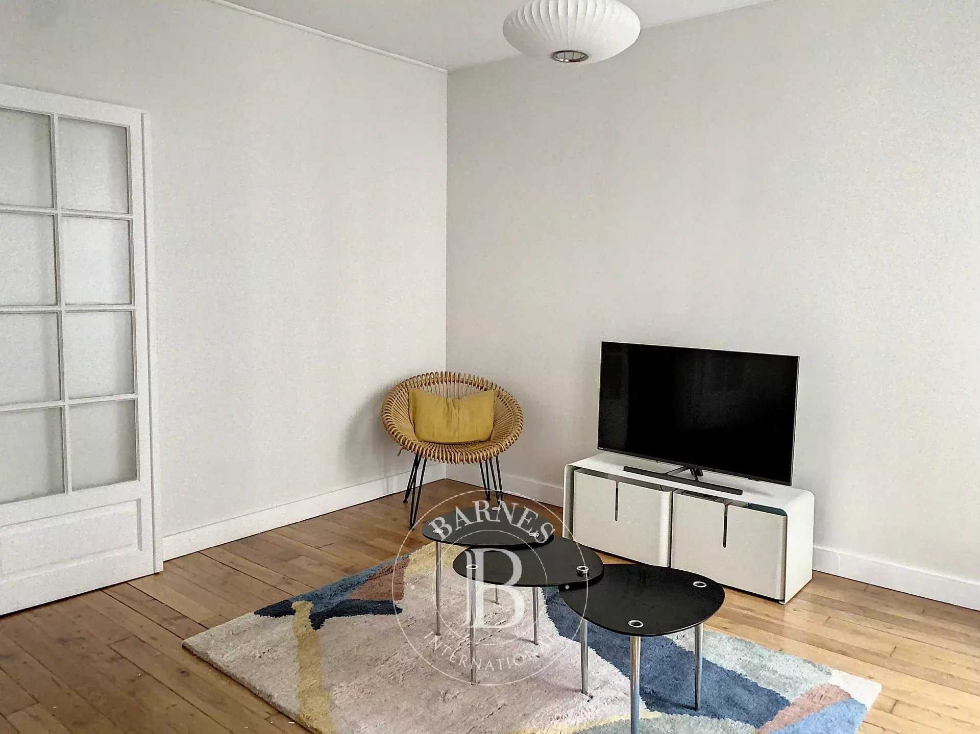 Paris  - Piso 3 Cuartos 2 Habitaciones