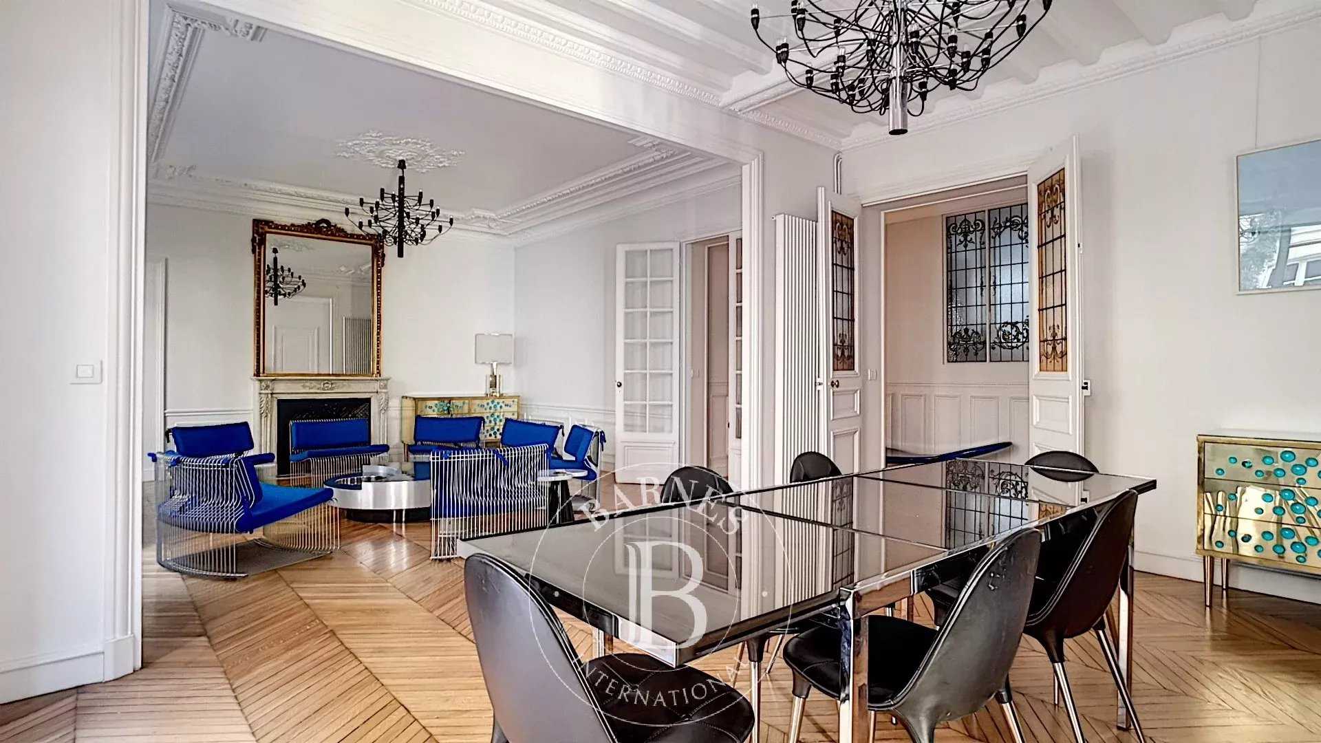 Paris  - Appartement 6 Pièces 4 Chambres