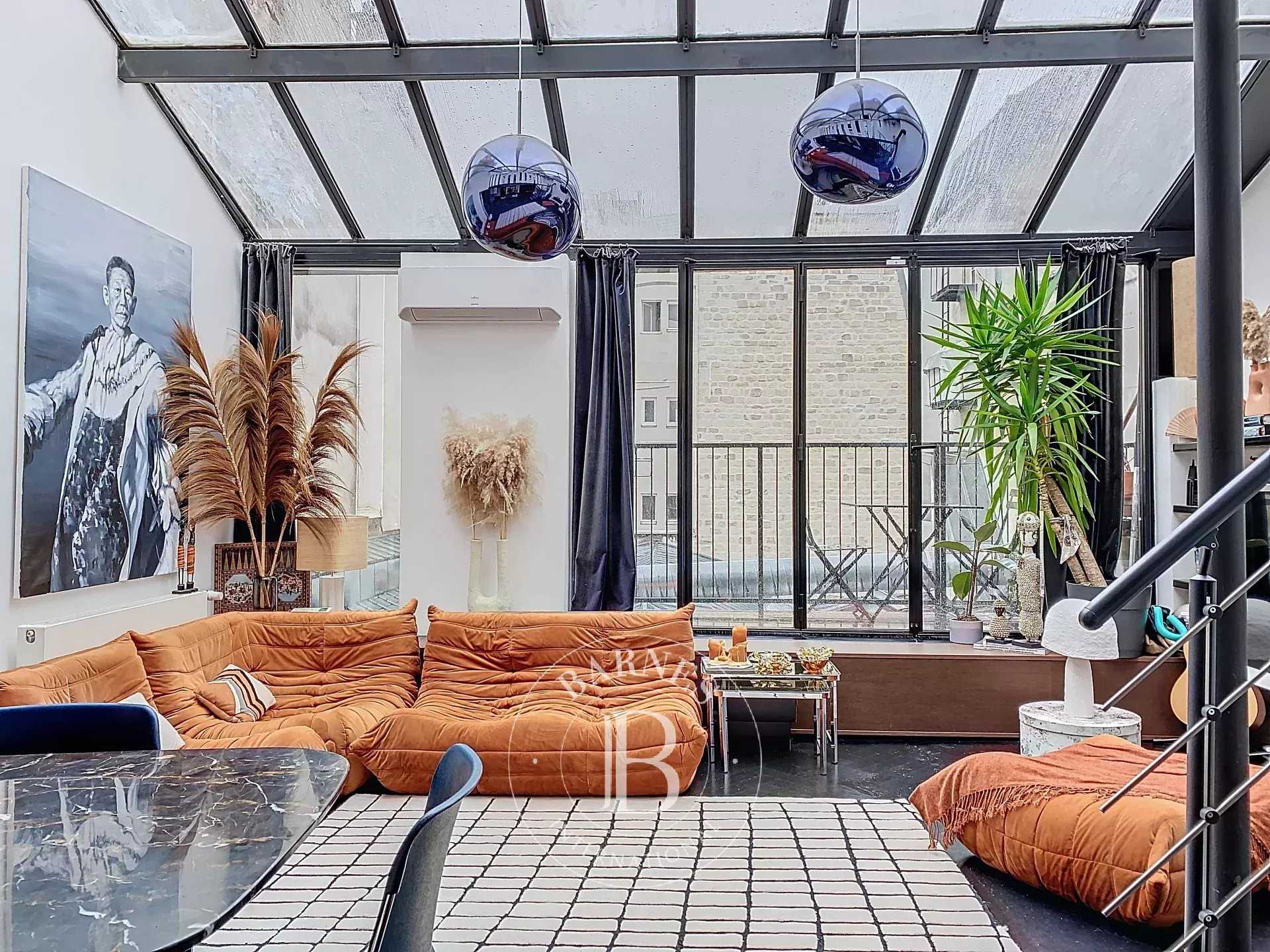 Paris  - Appartement 3 Pièces 2 Chambres