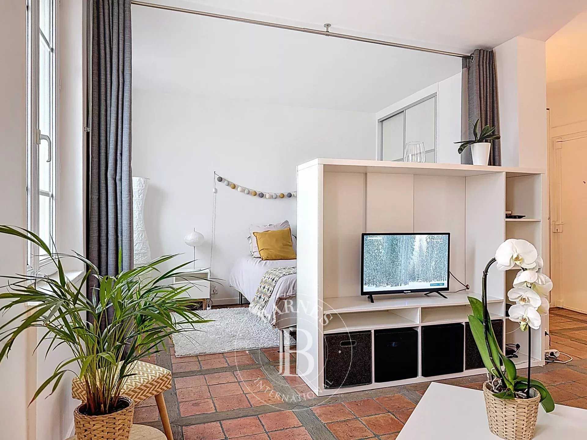 Paris  - Piso 1 Cuarto, 1 Habitacion