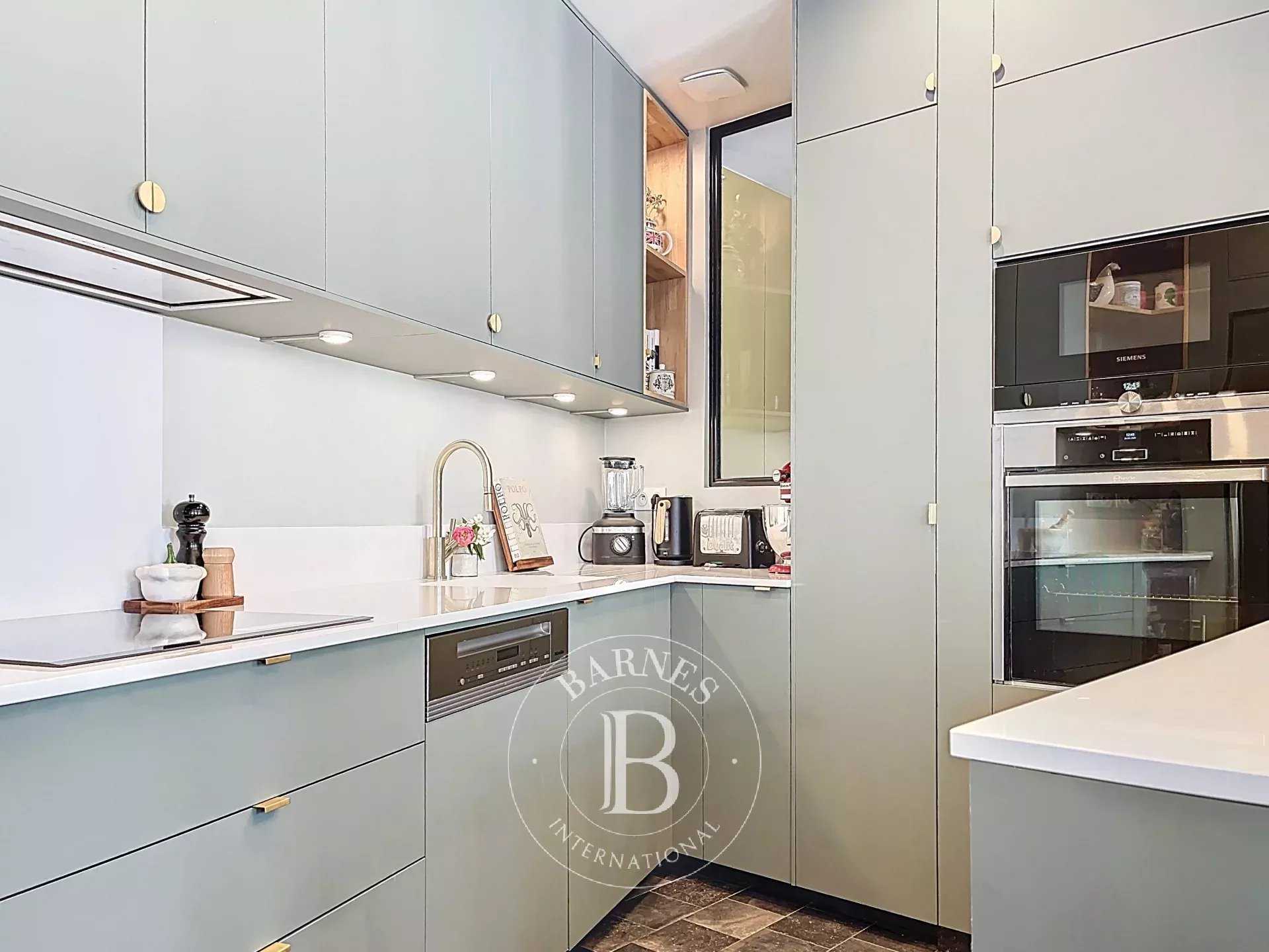 Paris  - Apartment 3 Bedrooms