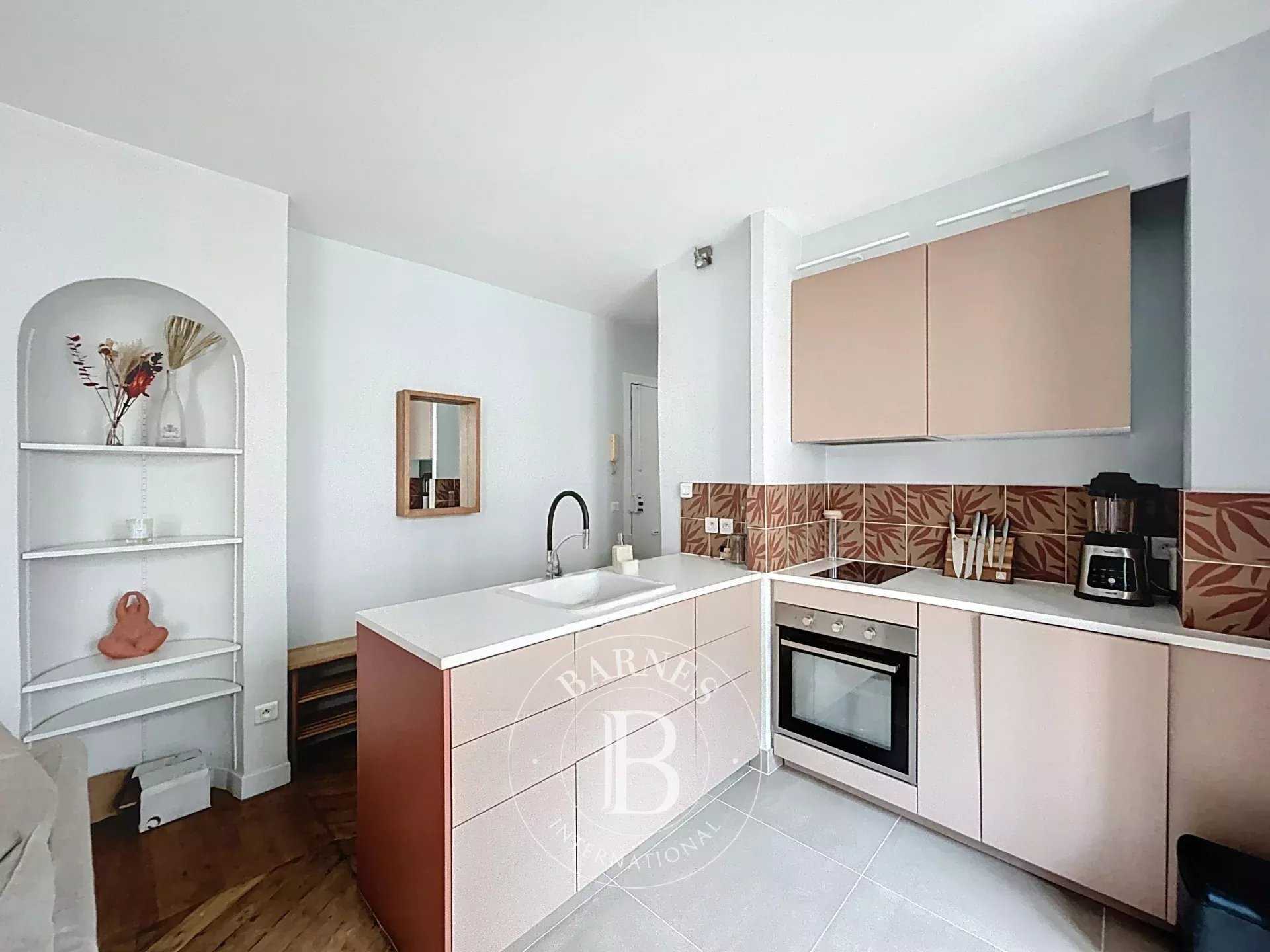 Paris  - Piso 2 Cuartos, 1 Habitacion