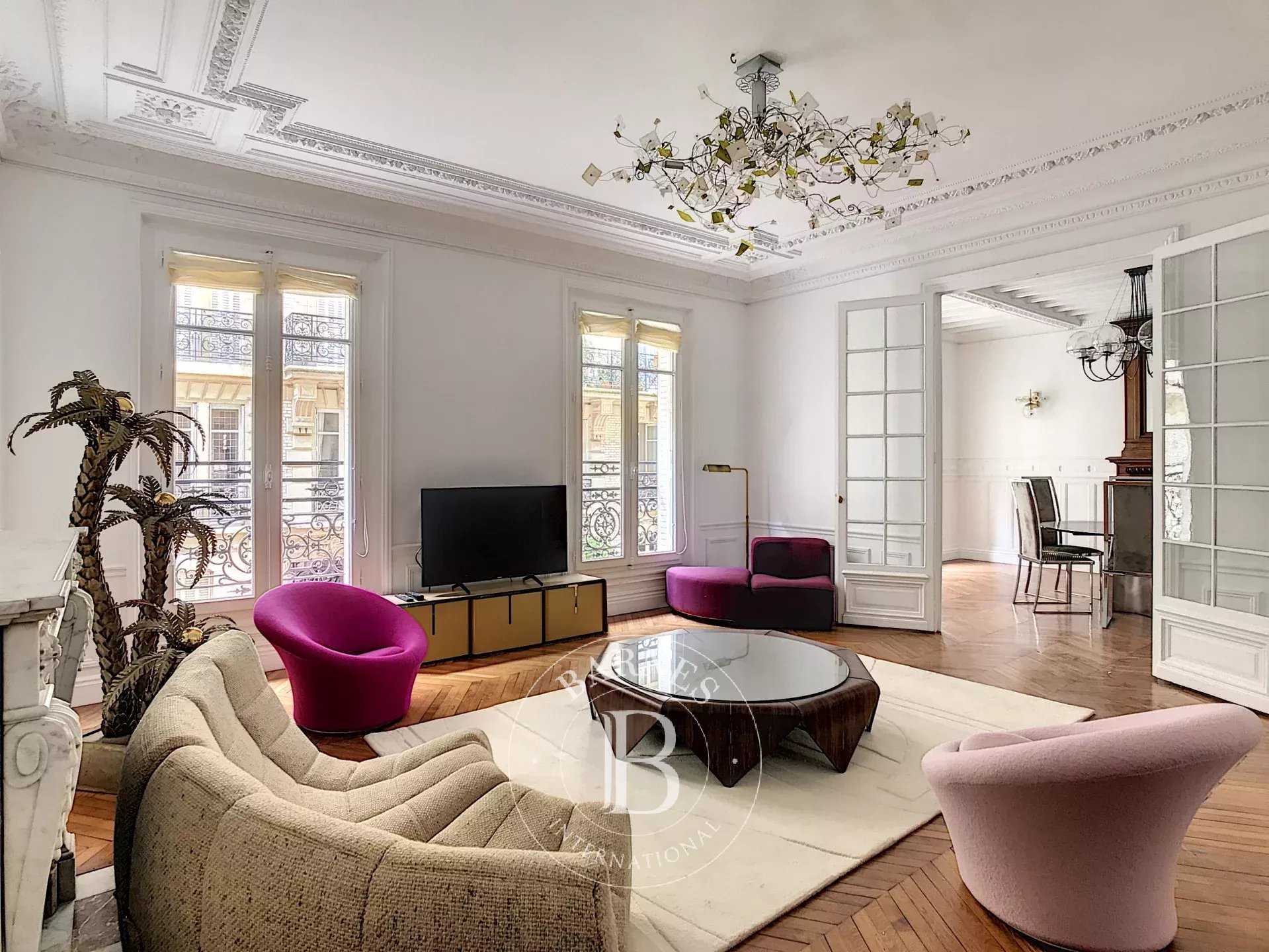 Paris  - Appartement 5 Pi&egrave;ces 4 Chambres