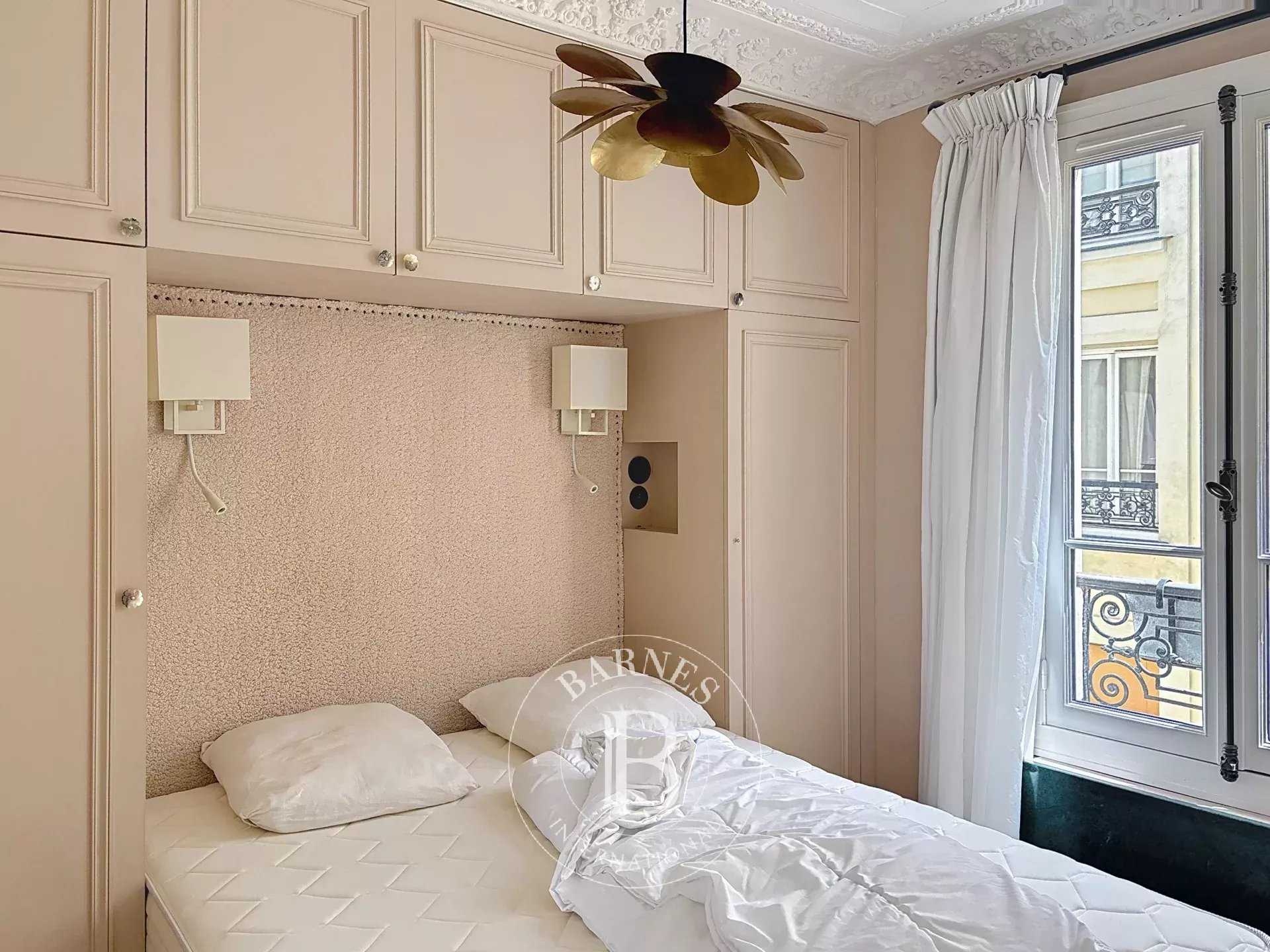 Paris  - Appartement 2 Pièces, 1 Chambre