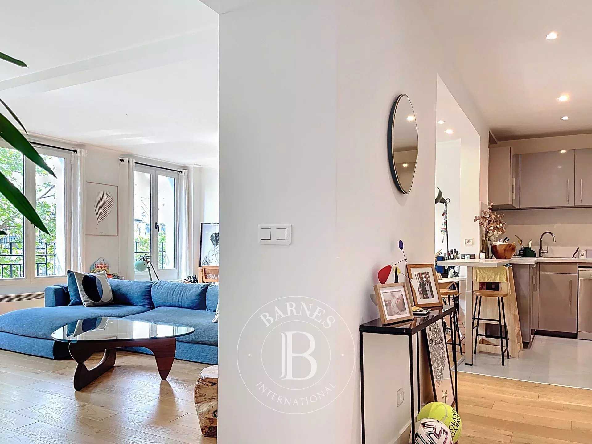Appartement Paris 75010  -  ref 85928003 (picture 3)