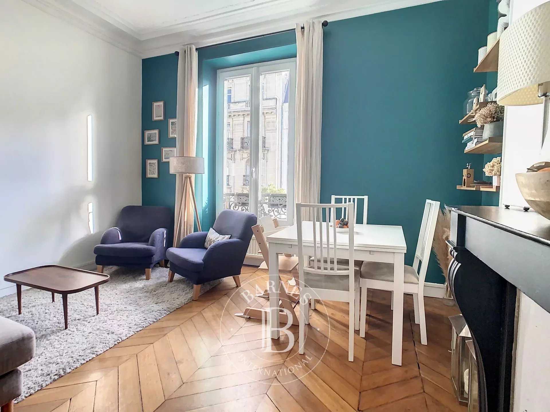 Appartement Paris 75010  -  ref 83556142 (picture 1)