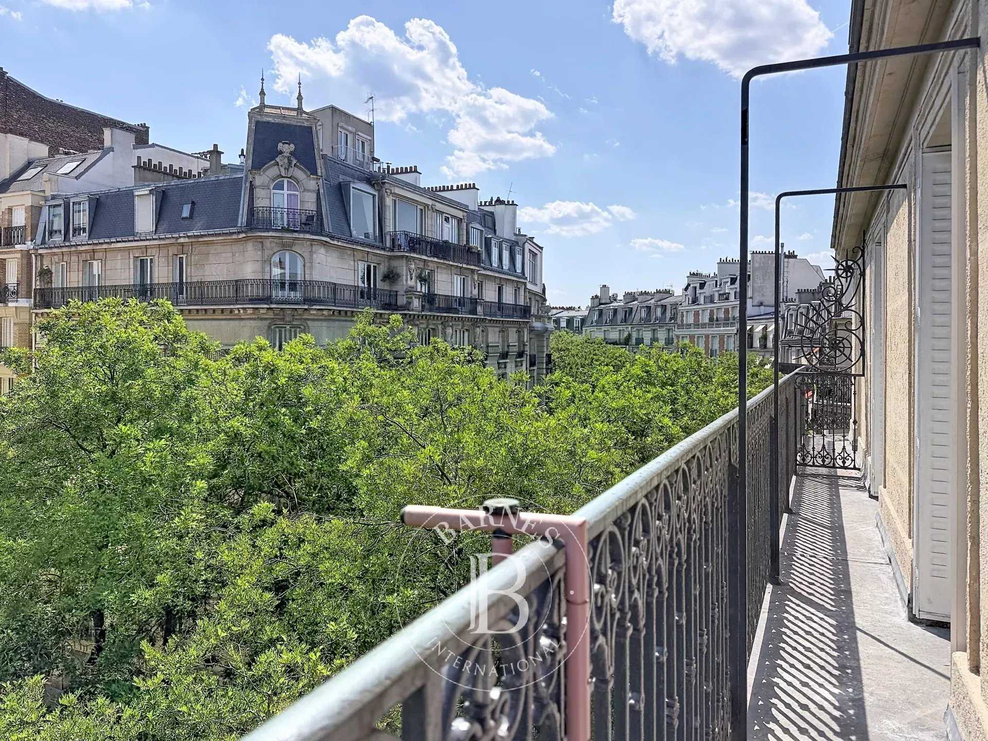 Apartment Paris 75018  -  ref 87125114 (picture 2)