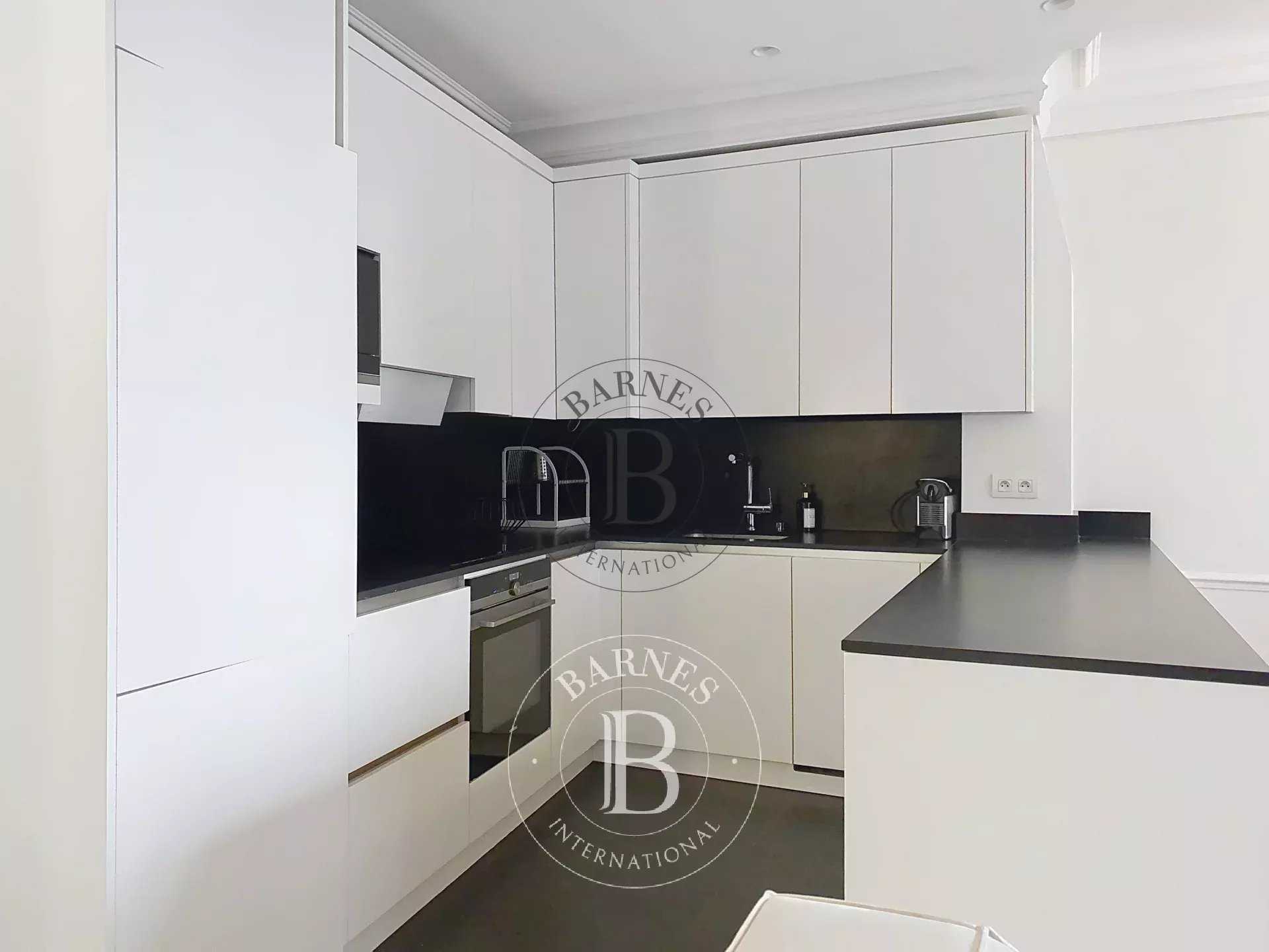 Appartement Paris 75009  -  ref 83340110 (picture 2)