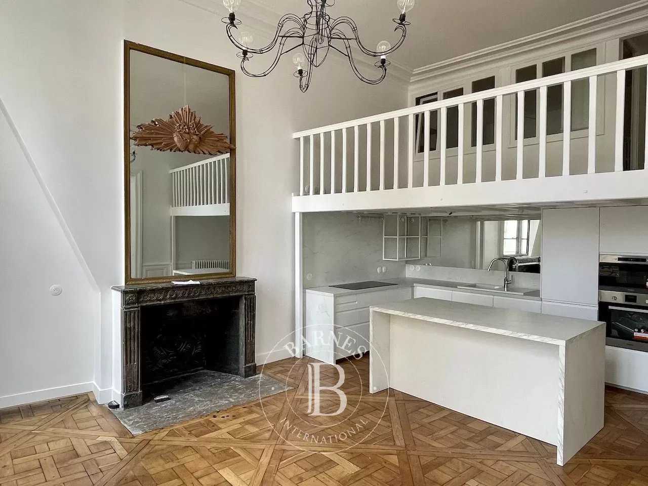Appartement Paris 75010  -  ref 83295361 (picture 2)