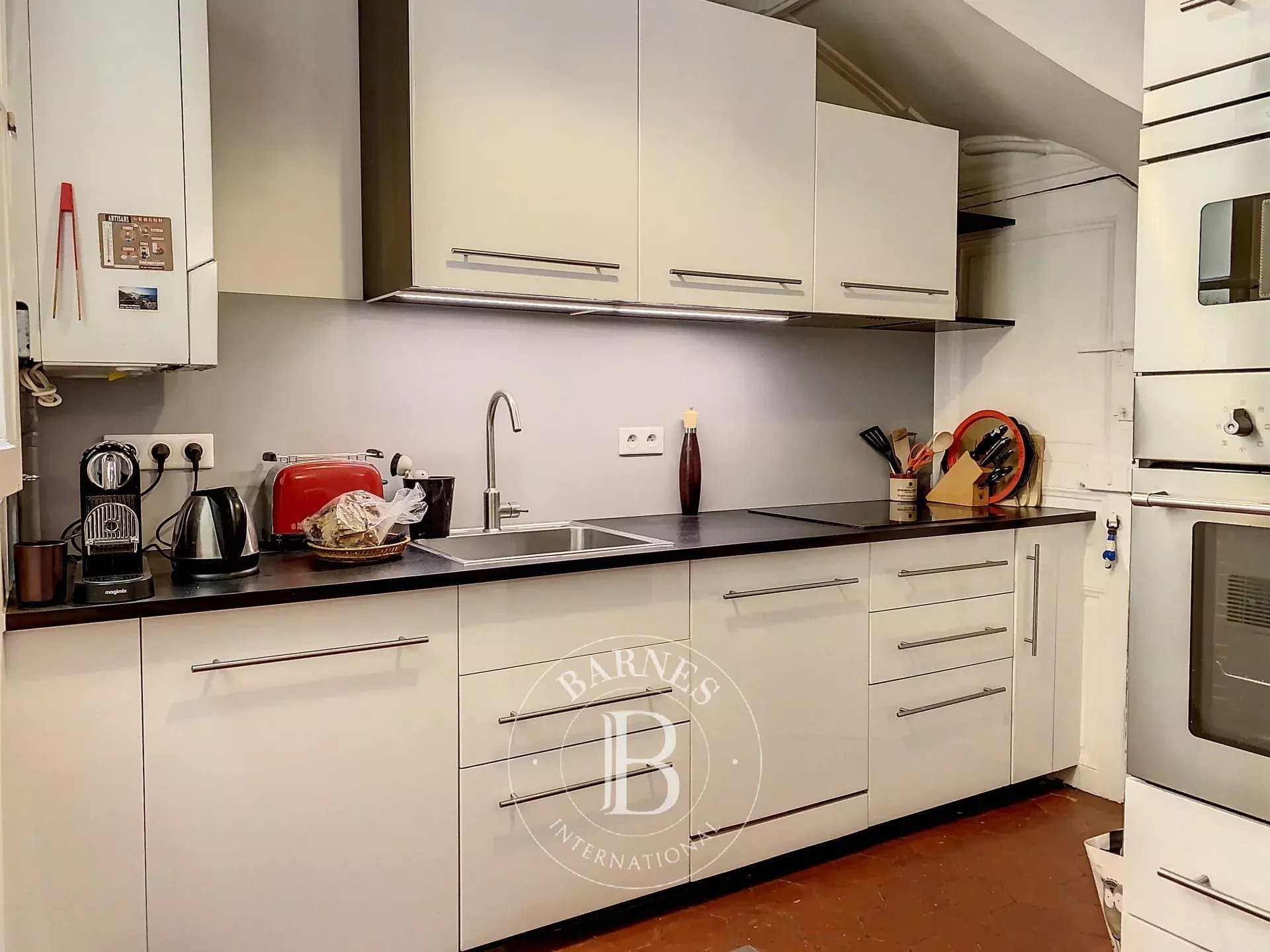 Apartment Paris 75010  -  ref 85677156 (picture 3)