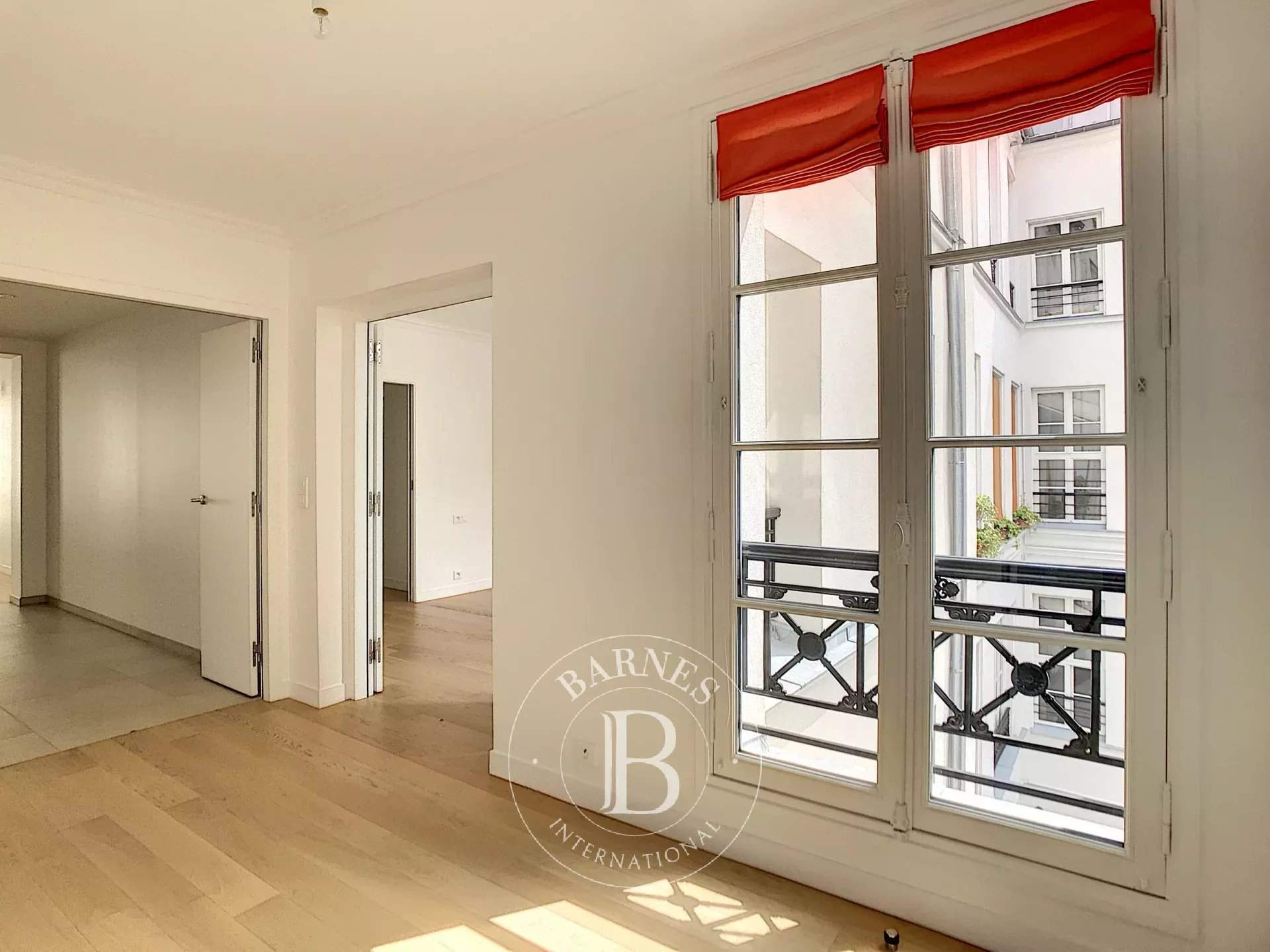 Paris  - Appartement 5 Pi&egrave;ces 3 Chambres - picture 5