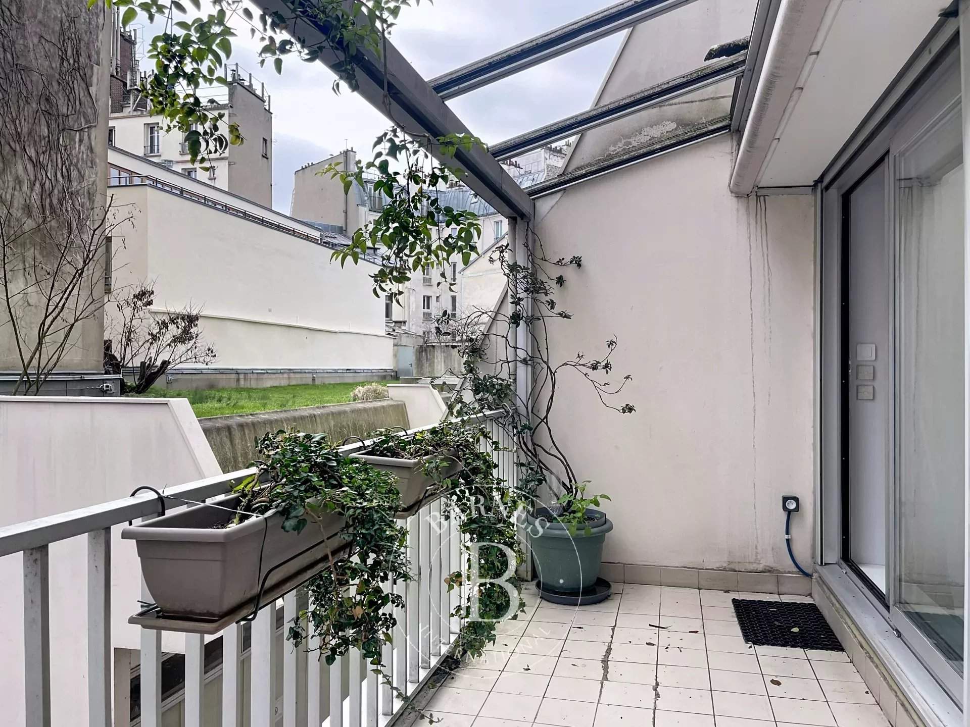 Paris  - Apartment 2 Bedrooms - picture 9