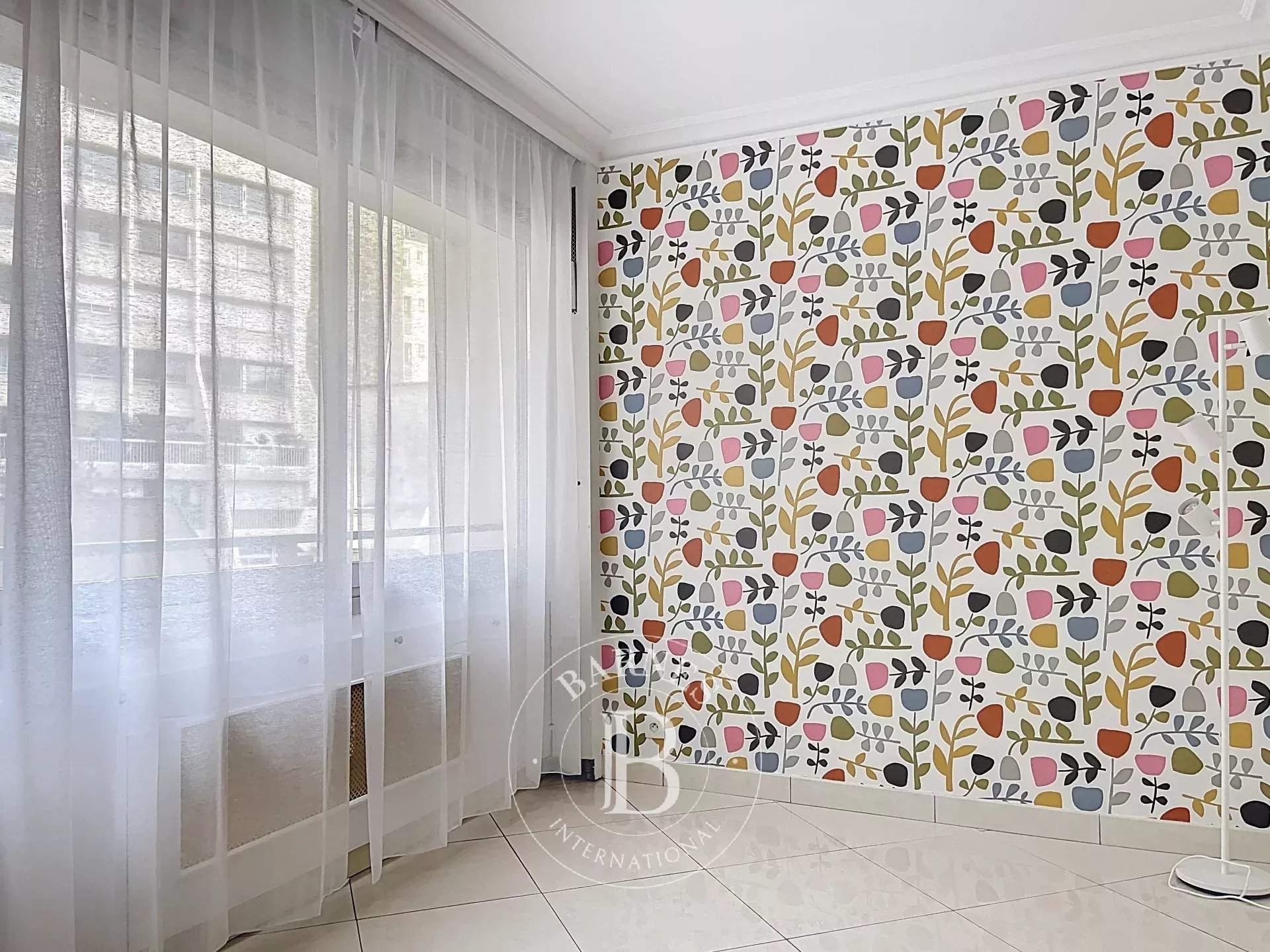 Paris  - Apartment 2 Bedrooms - picture 11