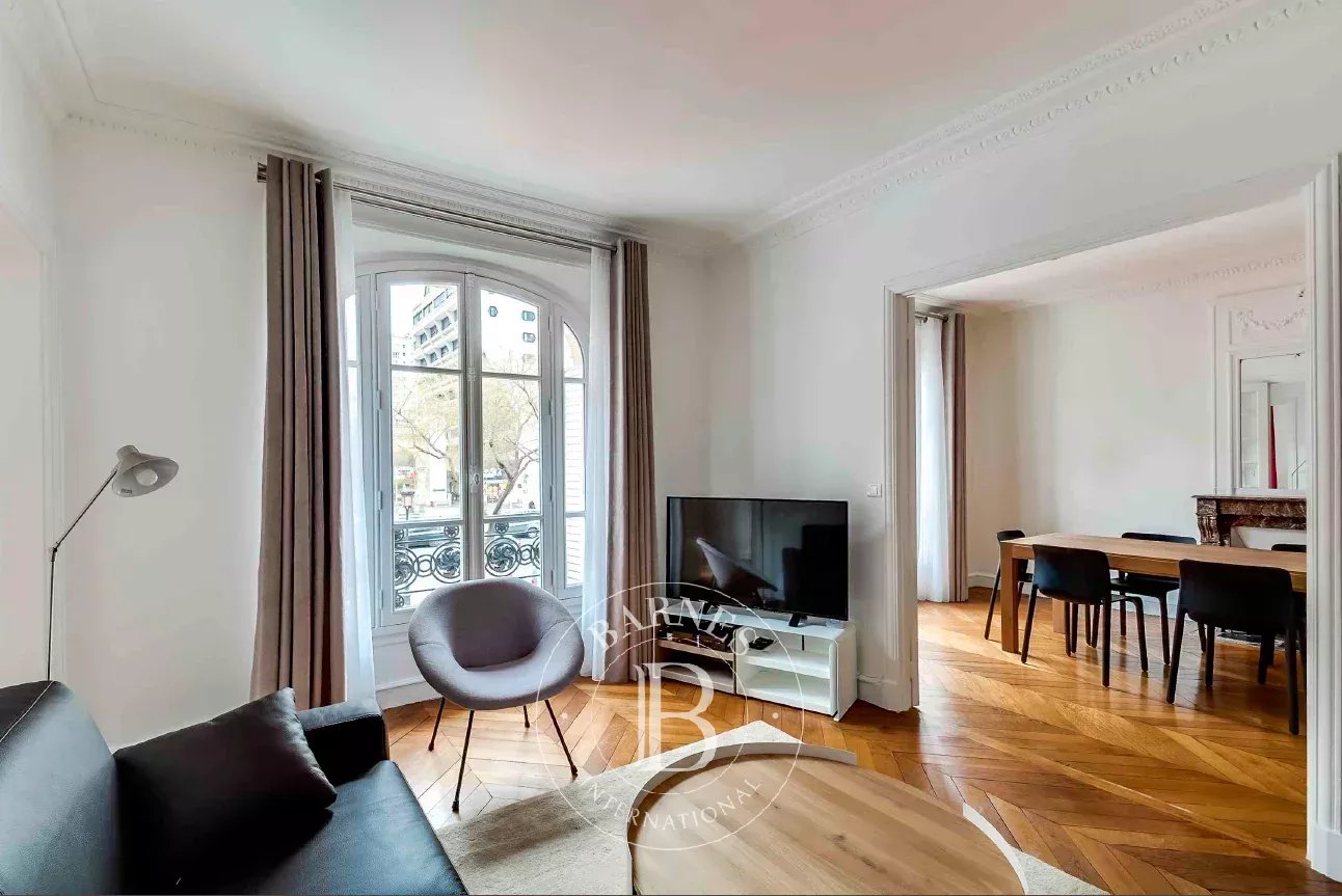 Paris  - Appartement 4 Pi&egrave;ces 2 Chambres - picture 2