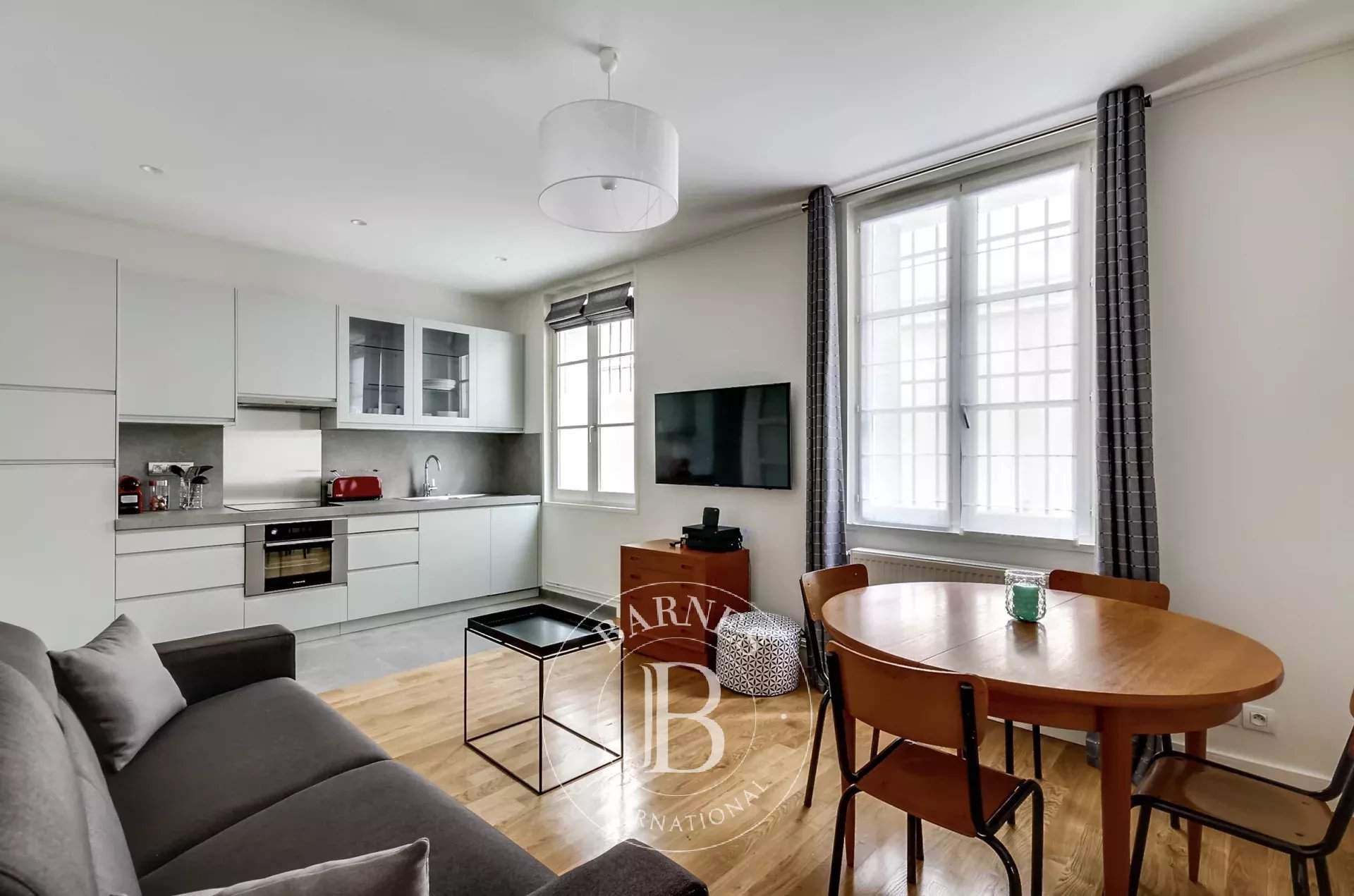 Paris  - Apartment 1 Bedroom - picture 1