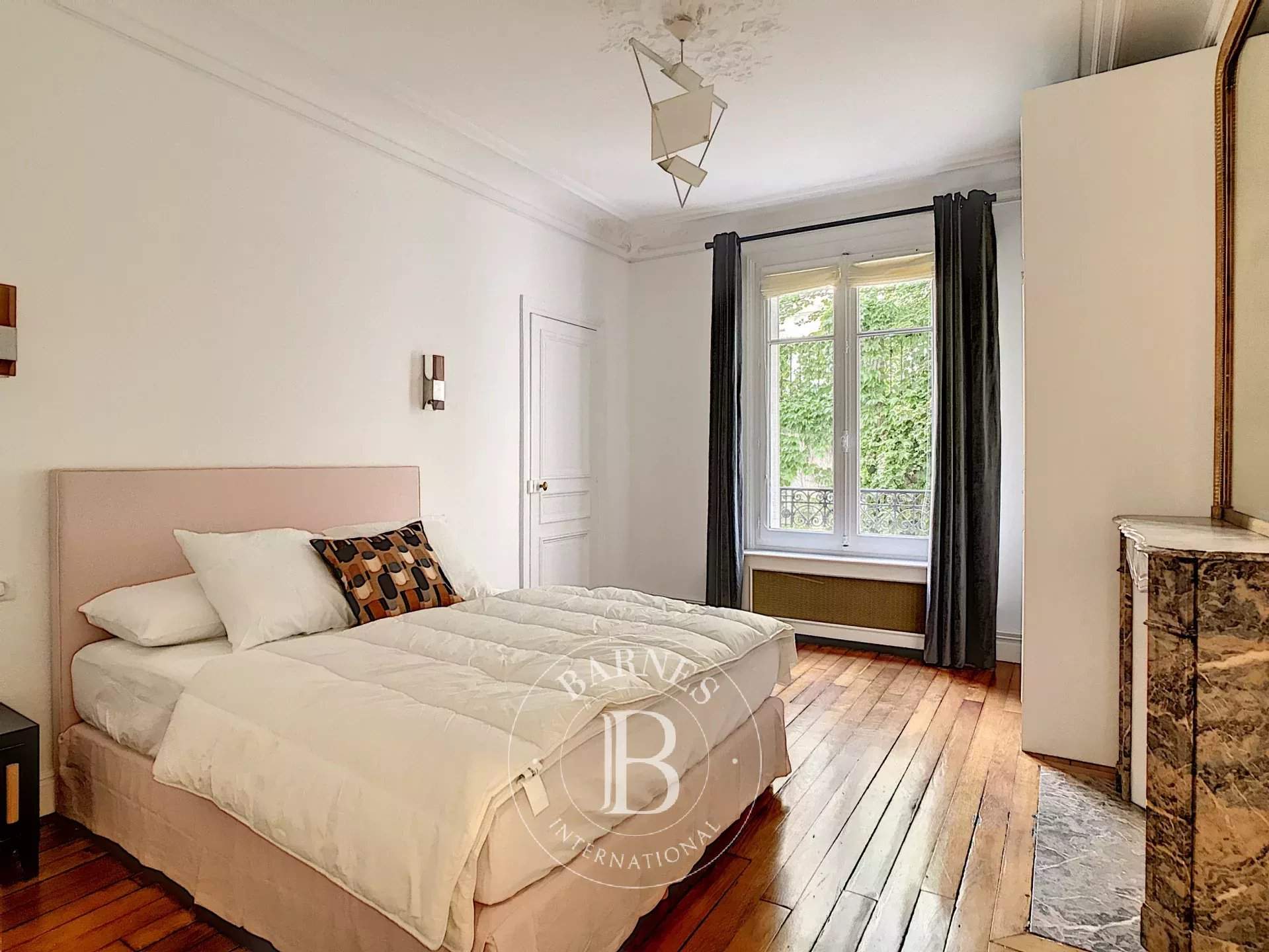 Paris  - Appartement 5 Pi&egrave;ces 4 Chambres - picture 9