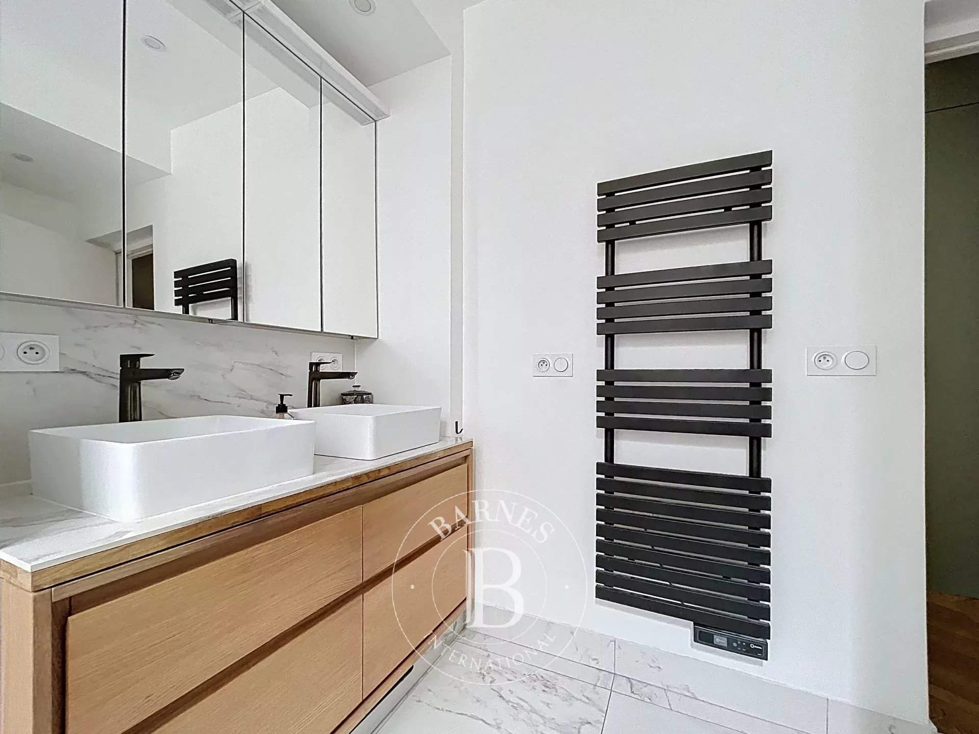 Paris  - Apartment 3 Bedrooms - picture 10