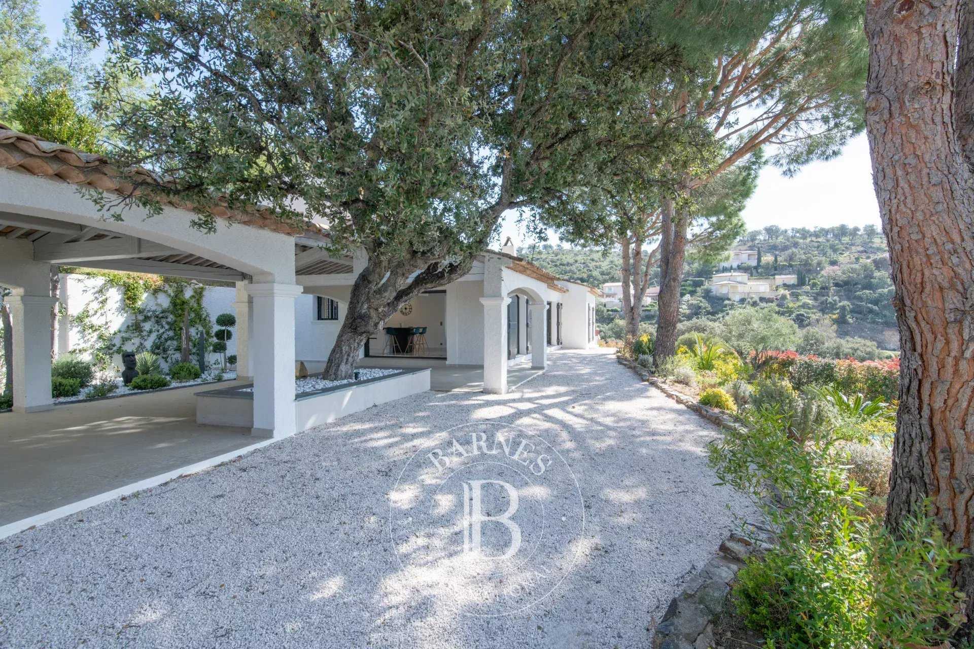 Sainte-Maxime  - Villa 5 Bedrooms