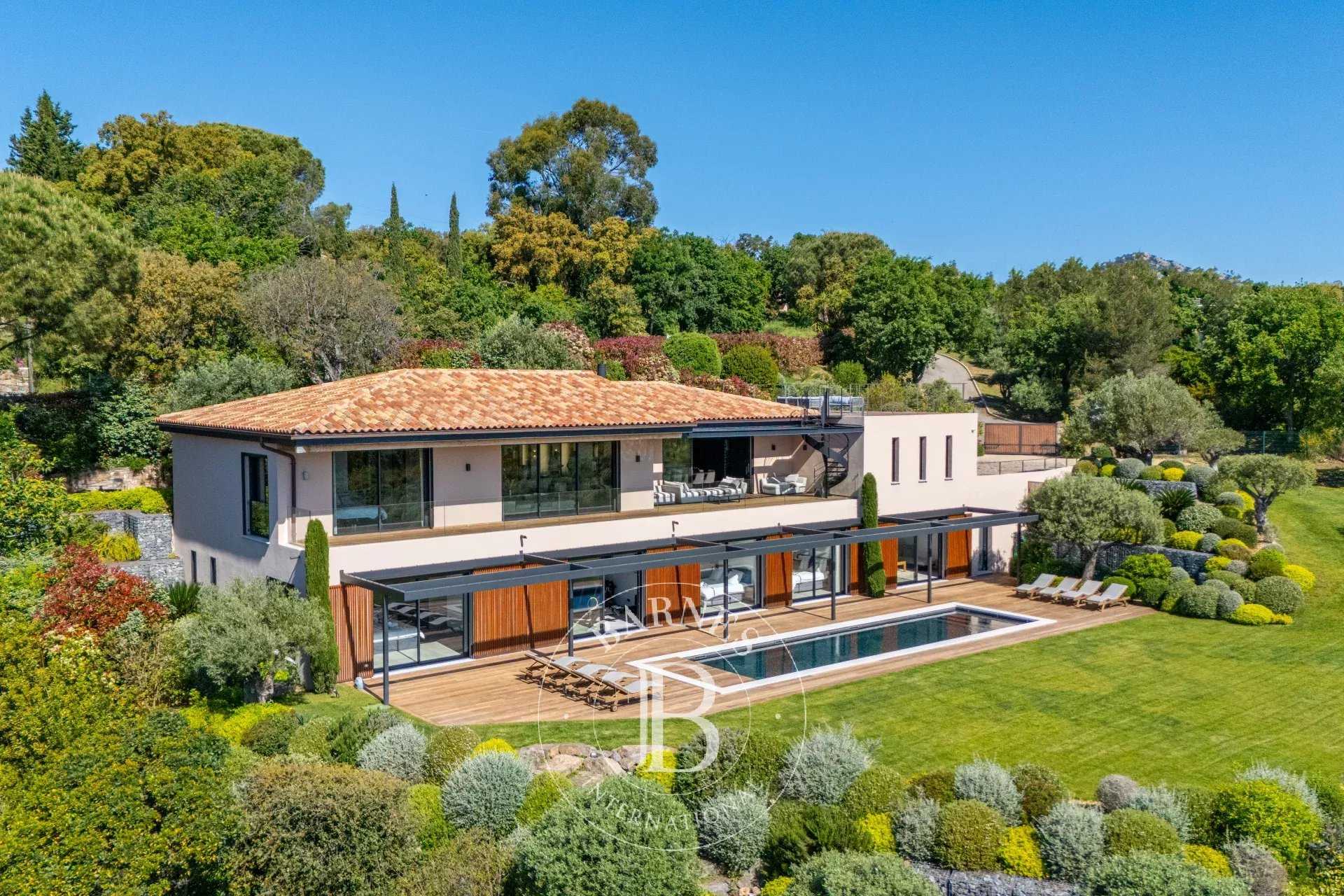 Grimaud  - Villa 9 Pièces 5 Chambres