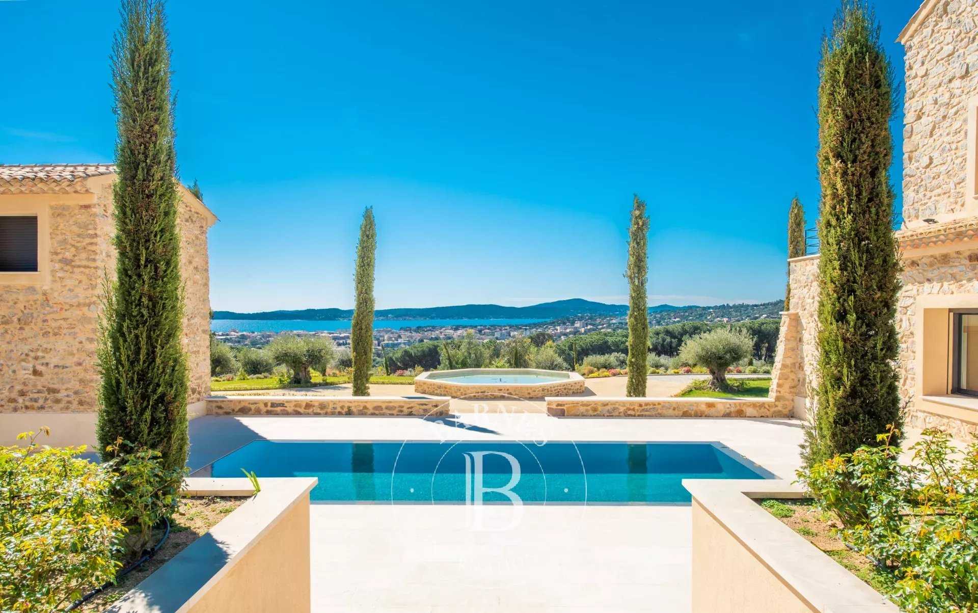 Sainte-Maxime  - Property 8 Bedrooms
