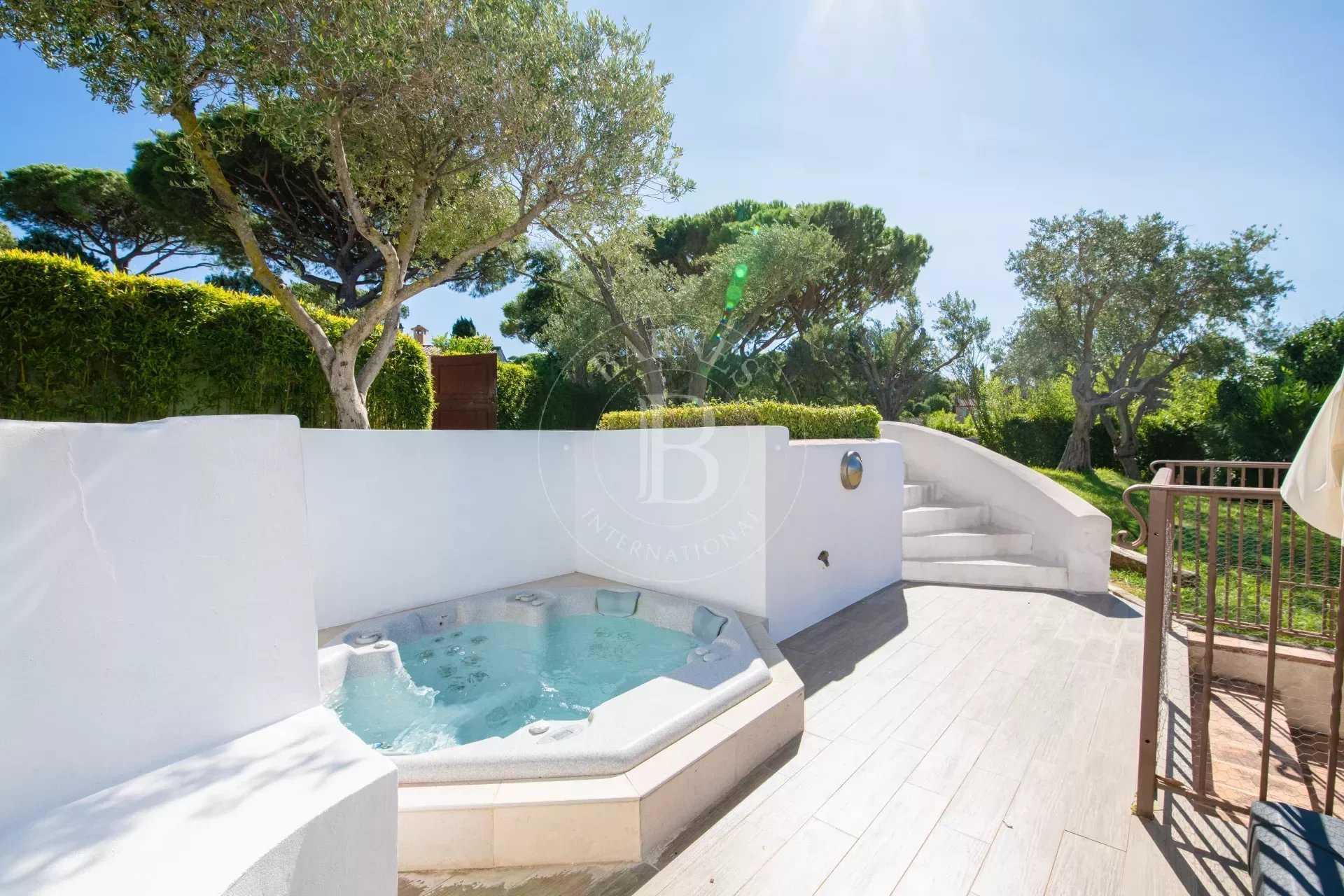 Sainte-Maxime  - Villa 8 Pièces 4 Chambres