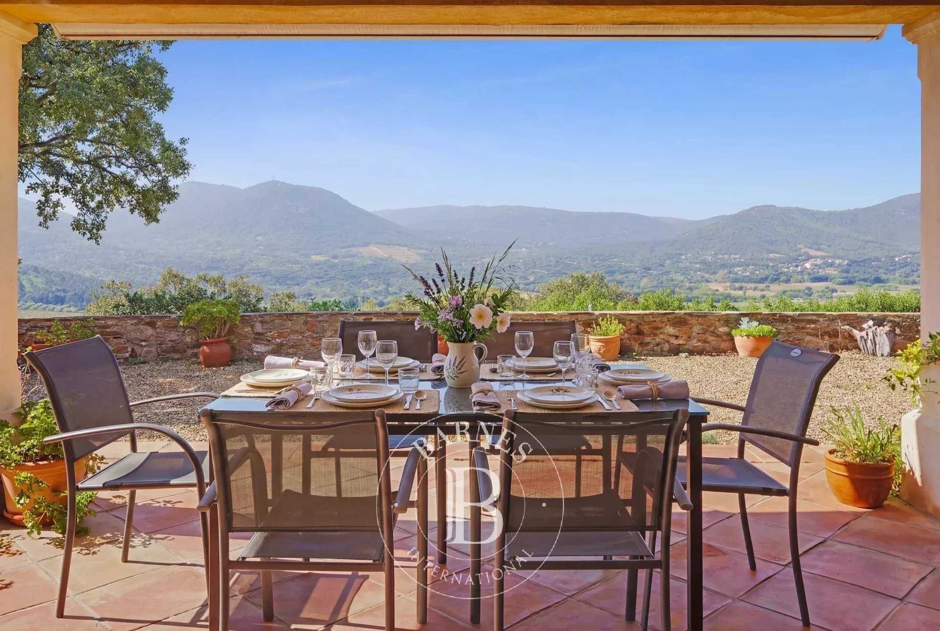 Le Plan-de-la-Tour  - Villa 8 Pi&egrave;ces 7 Chambres