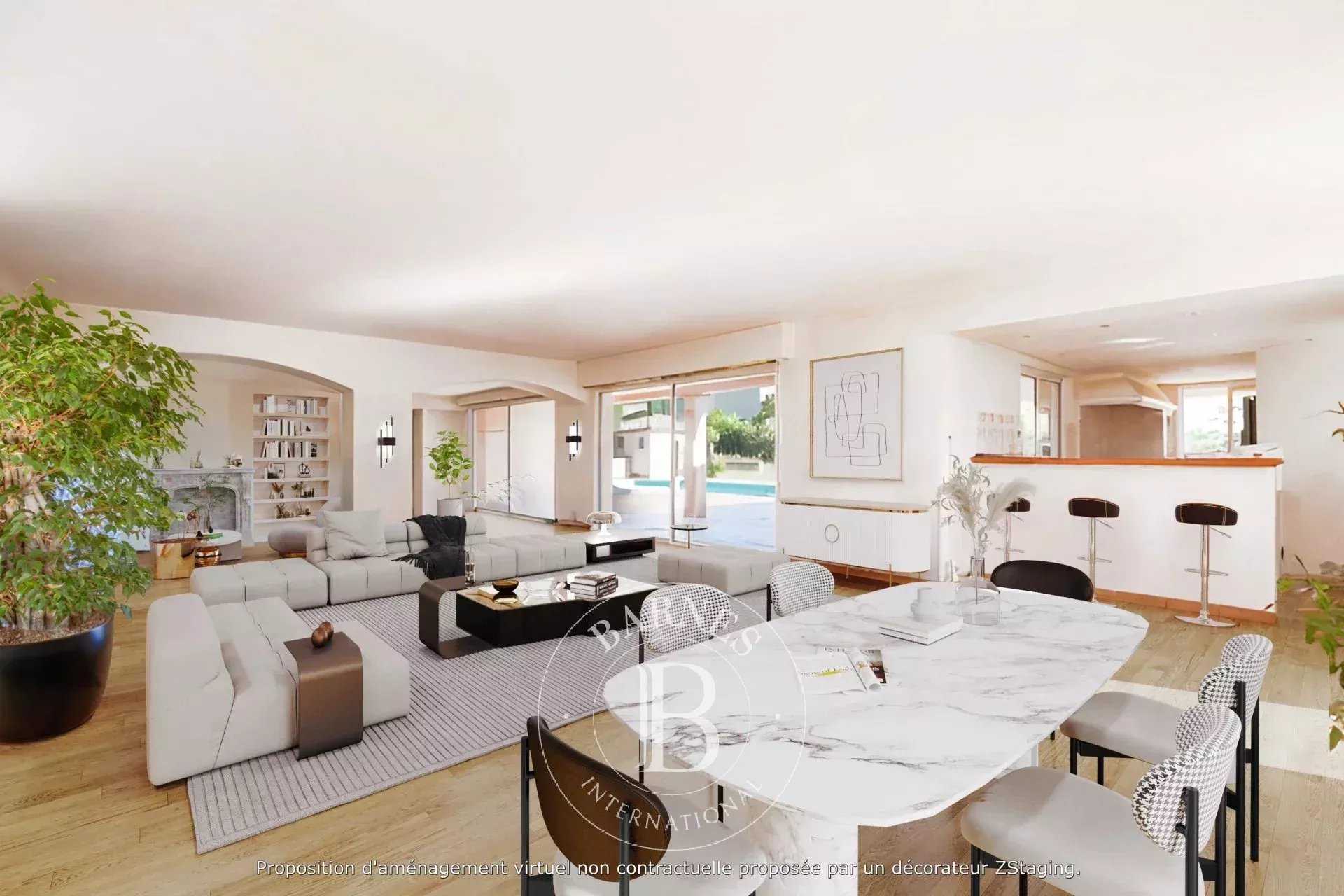 Sainte-Maxime  - Villa 10 Pi&egrave;ces 8 Chambres