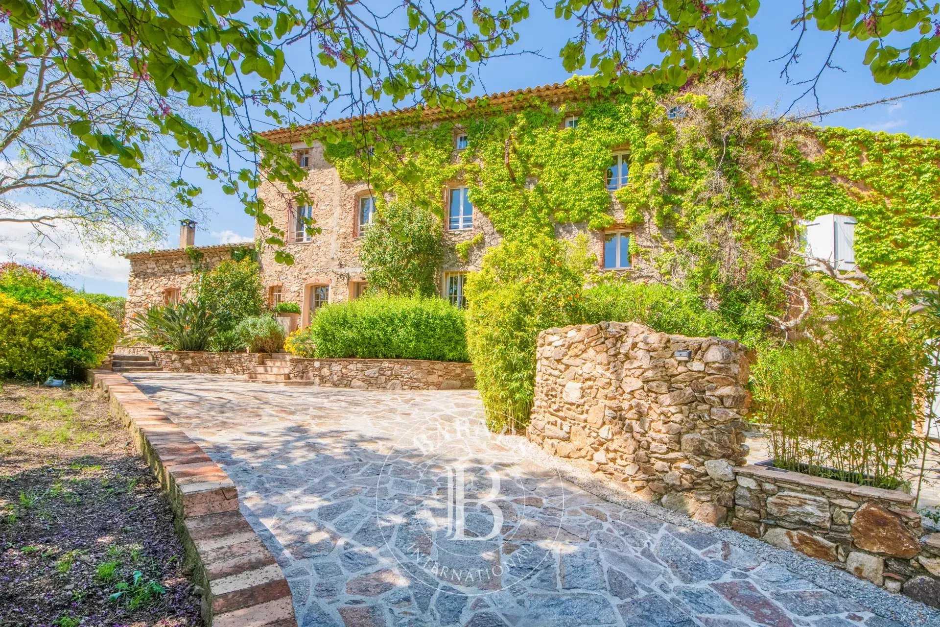Sainte-Maxime  - Propriété 19 Pièces