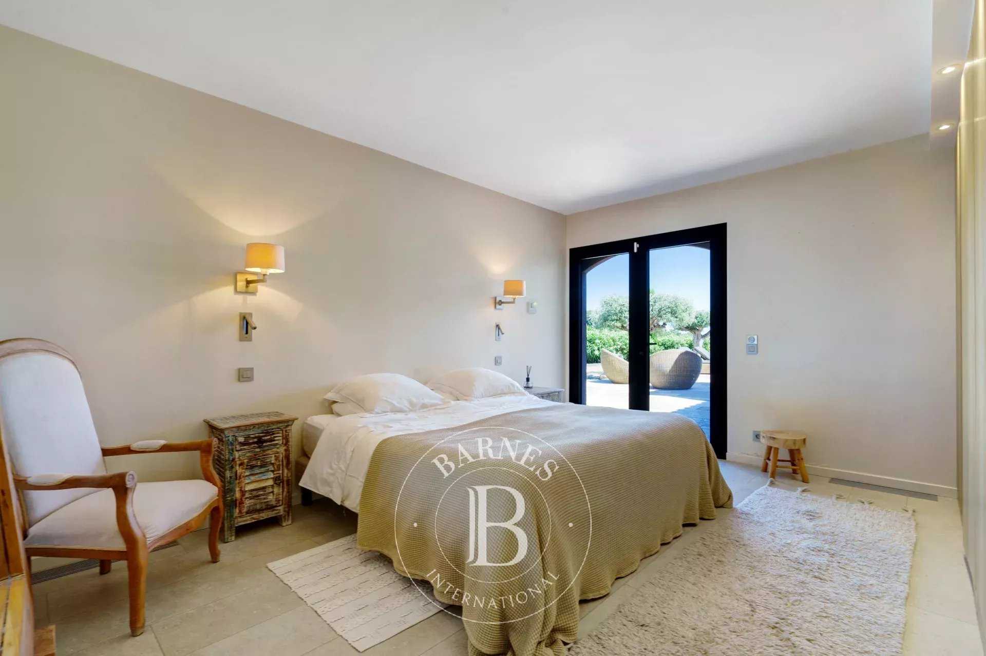 Sainte-Maxime  - Villa 8 Pi&egrave;ces 5 Chambres