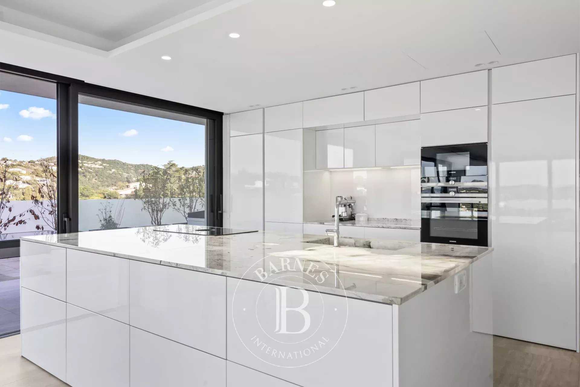 Les Issambres  - Villa 7 Pi&egrave;ces 3 Chambres