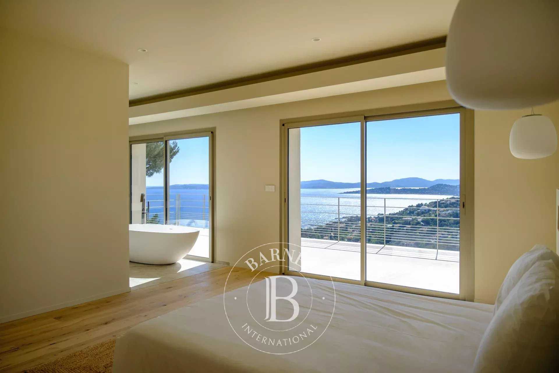 Les Issambres  - Villa 6 Pi&egrave;ces 4 Chambres