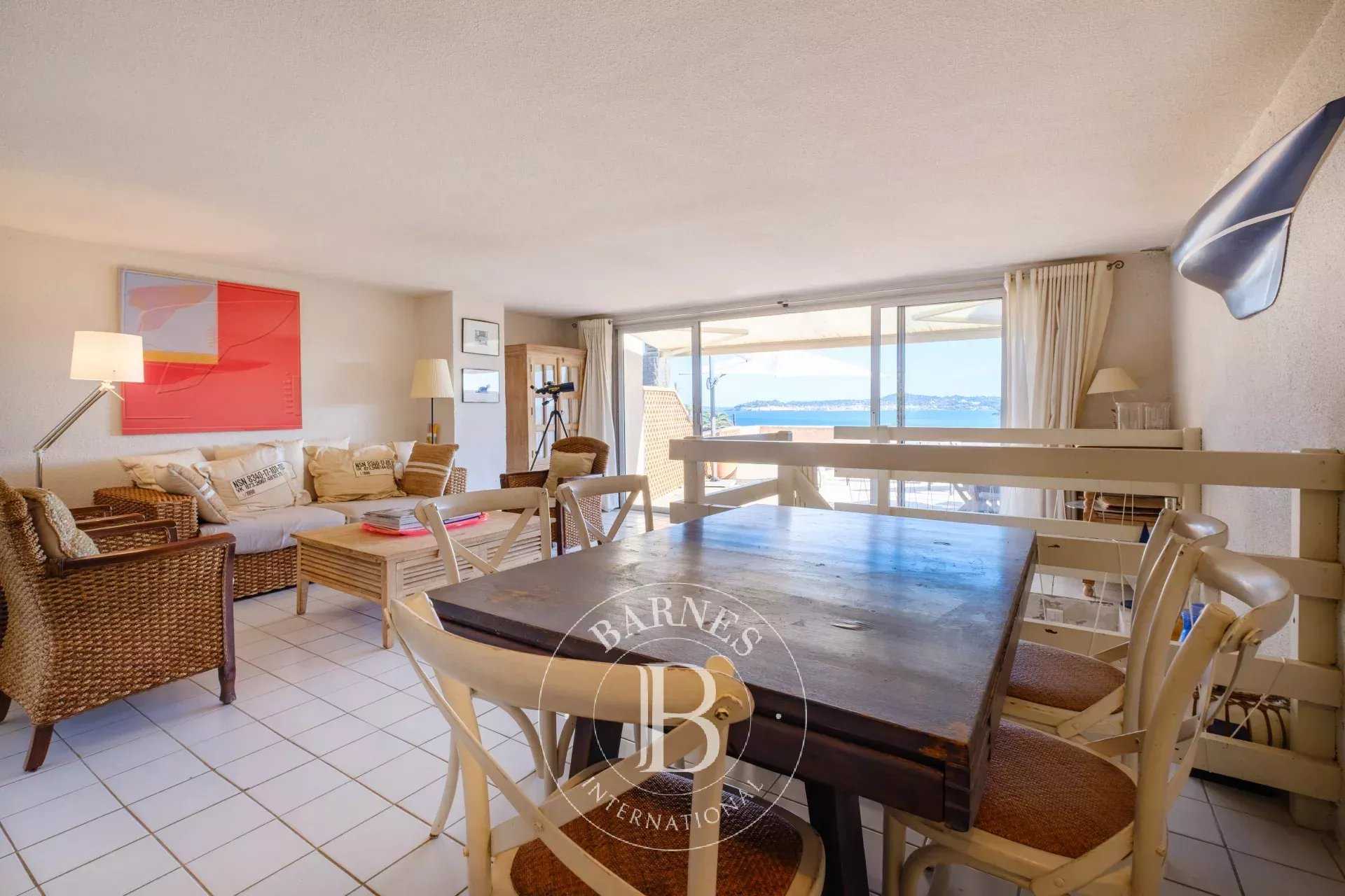 Grimaud  - Appartement 4 Pi&egrave;ces 3 Chambres