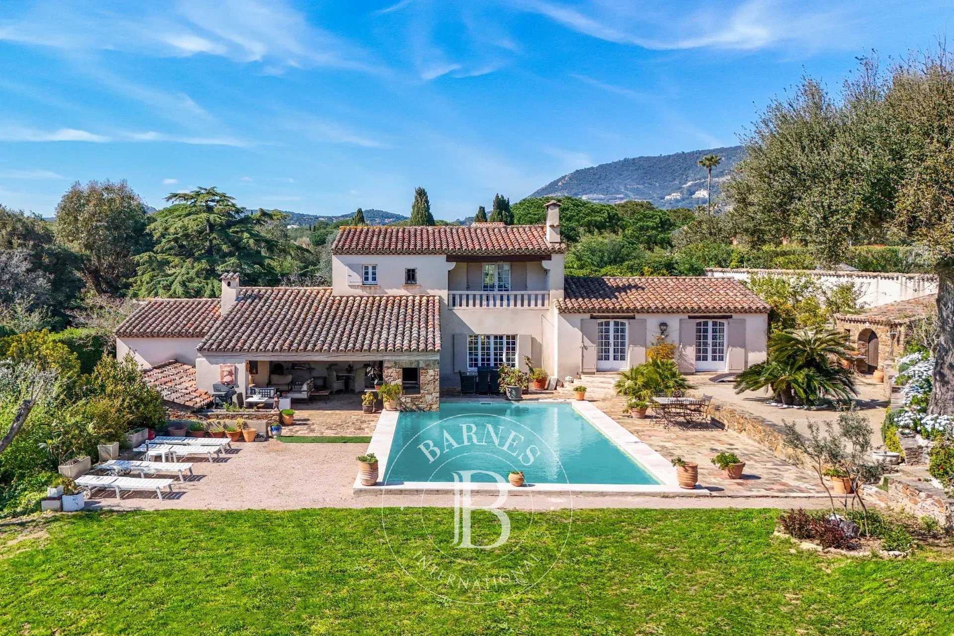 Grimaud  - Villa 9 Pi&egrave;ces 5 Chambres