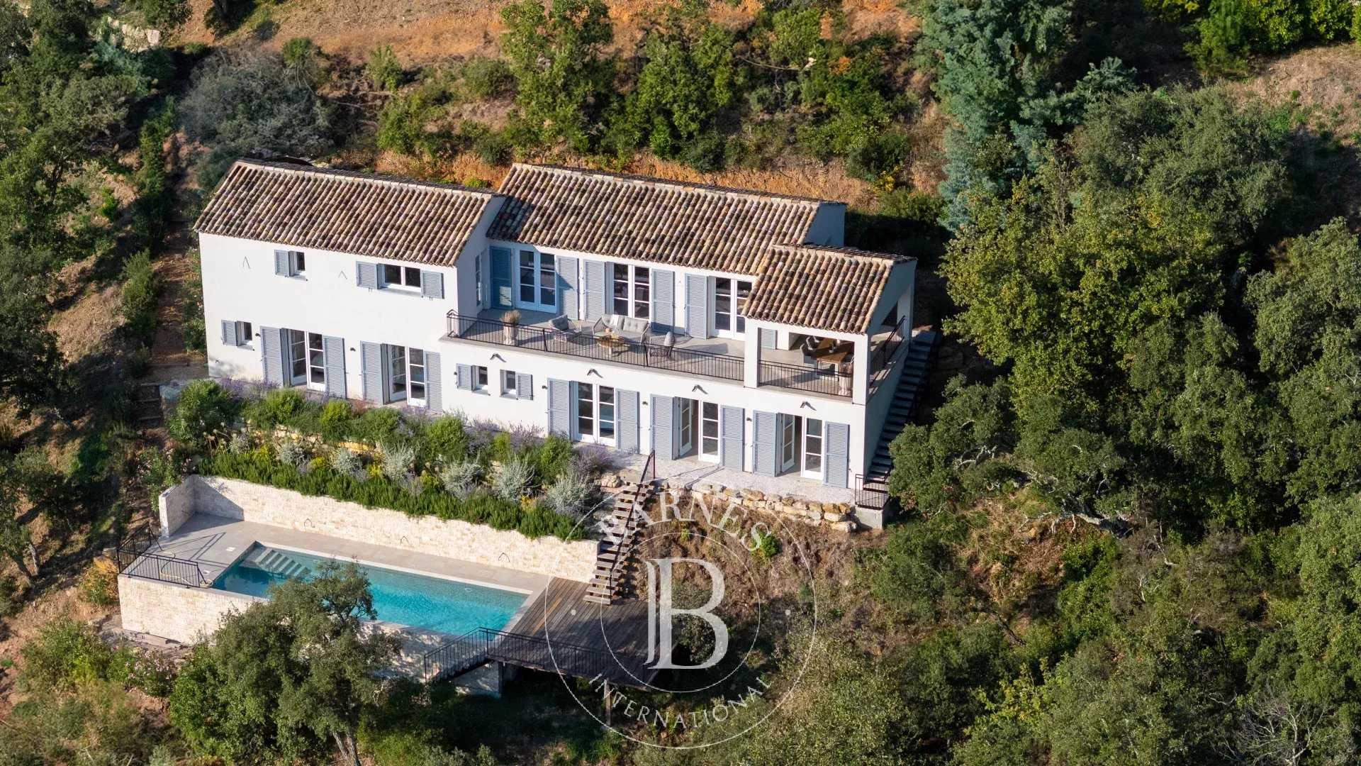 Grimaud  - Maison 7 Pi&egrave;ces 5 Chambres