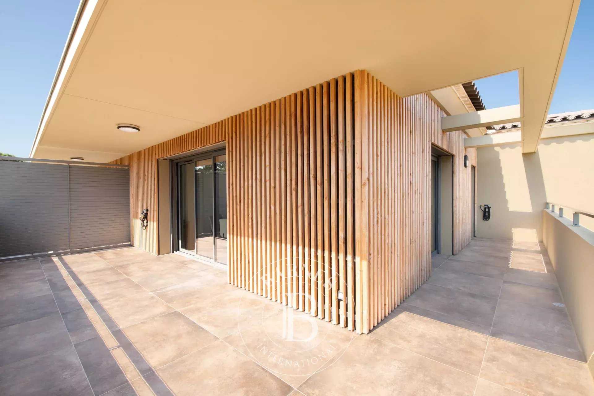 Grimaud  - Appartement 3 Pi&egrave;ces 2 Chambres