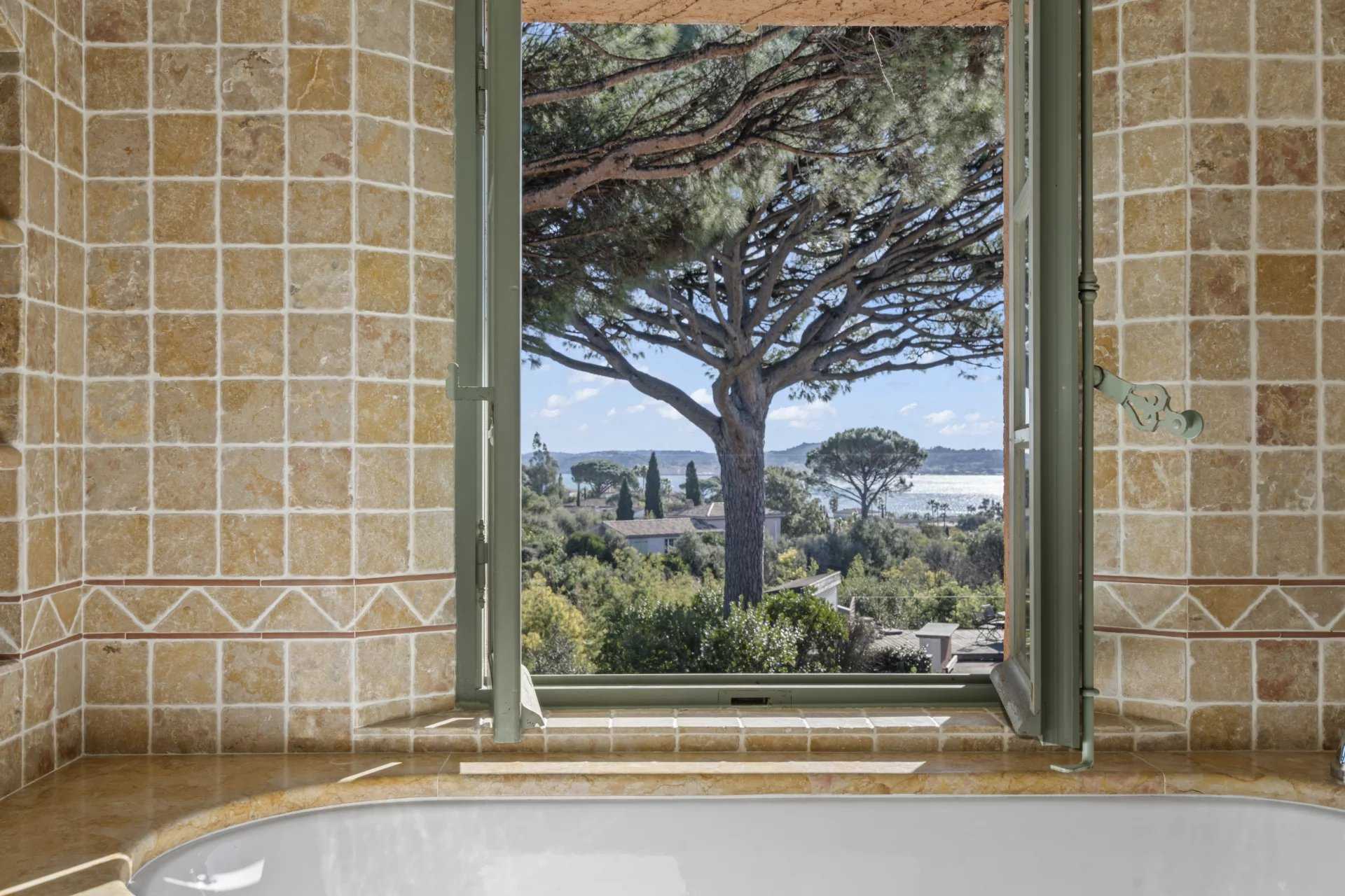 Grimaud  - Villa 7 Pi&egrave;ces 5 Chambres