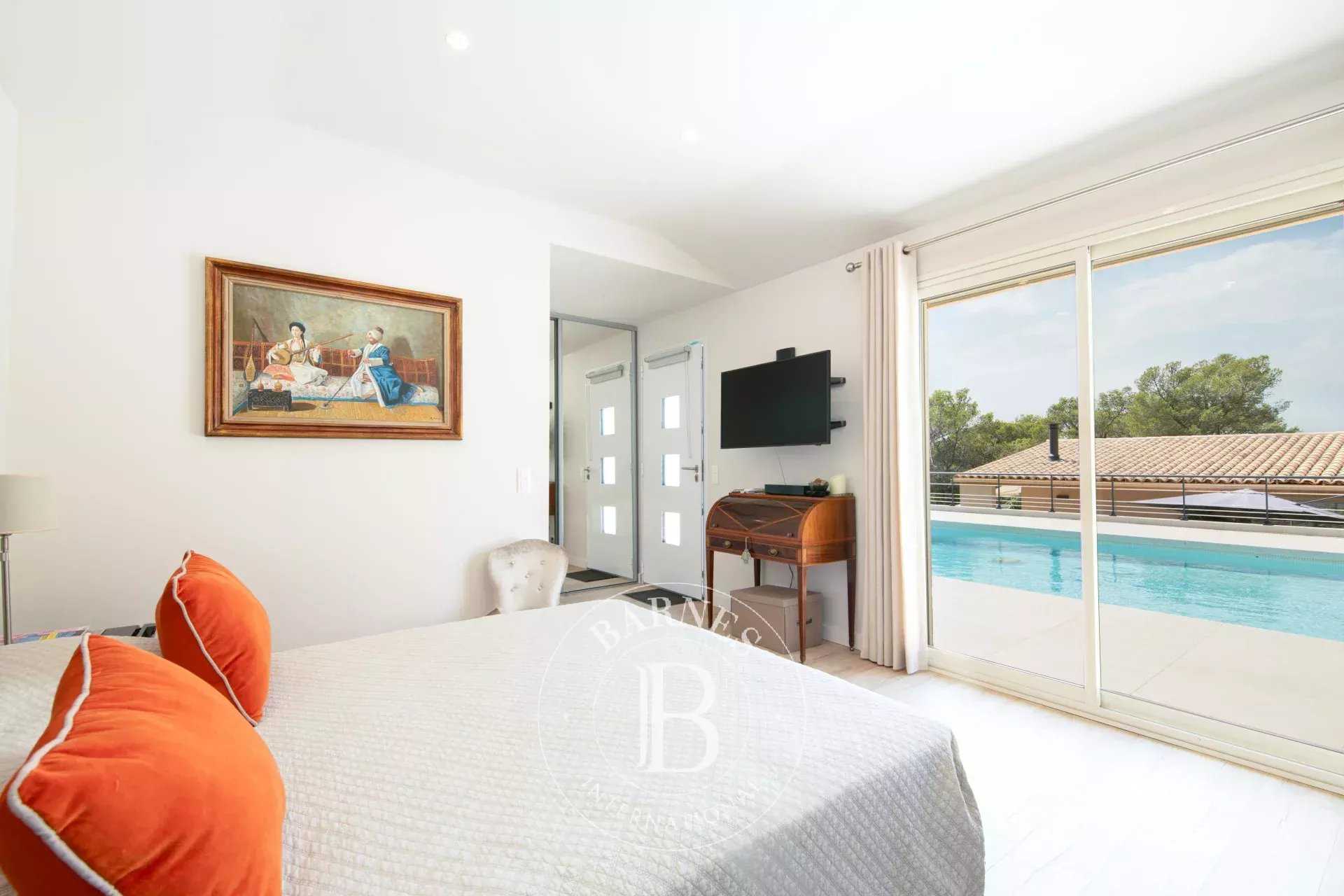 Roquebrune-sur-Argens  - Villa 