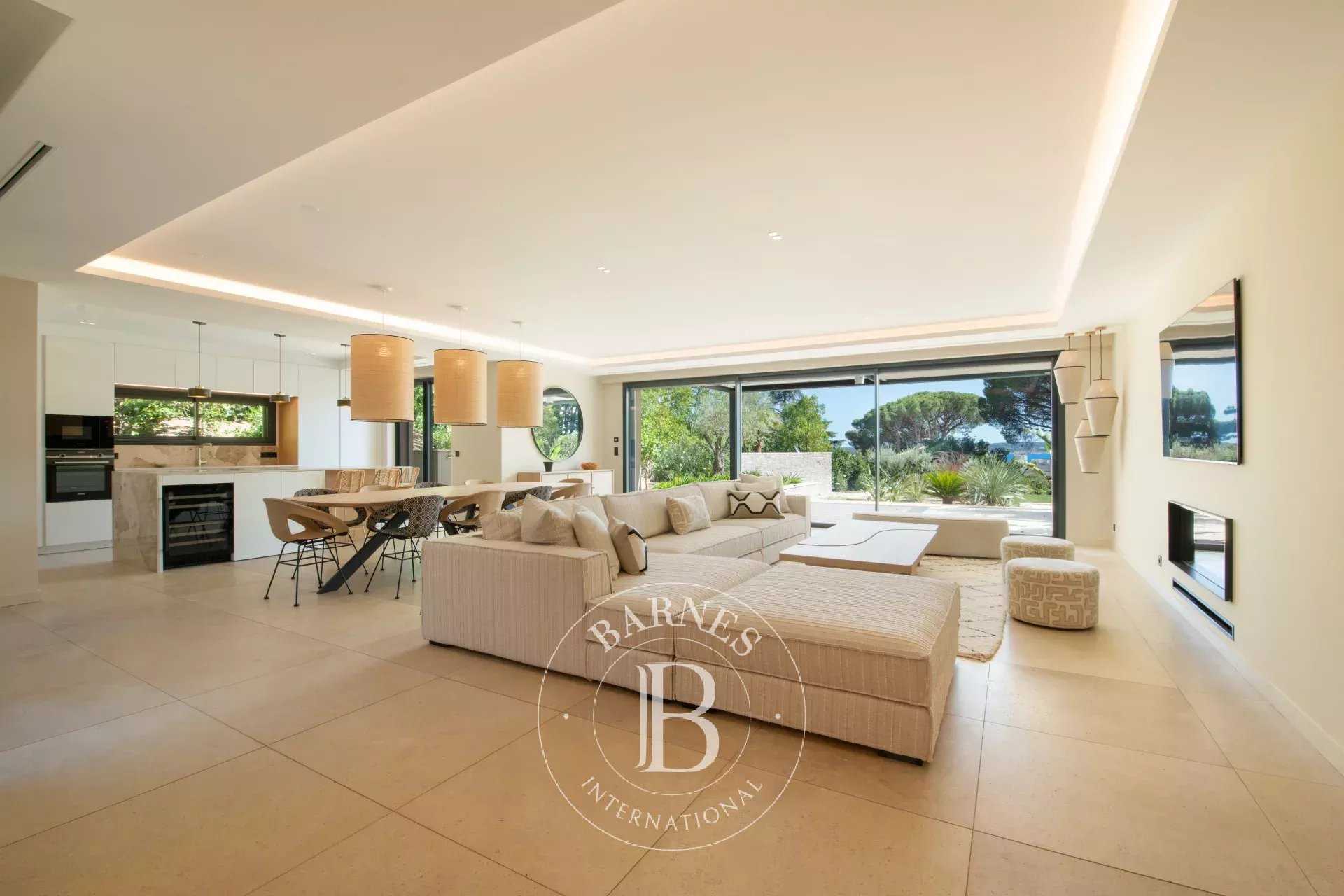 Sainte-Maxime  - Villa 7 Pi&egrave;ces 5 Chambres