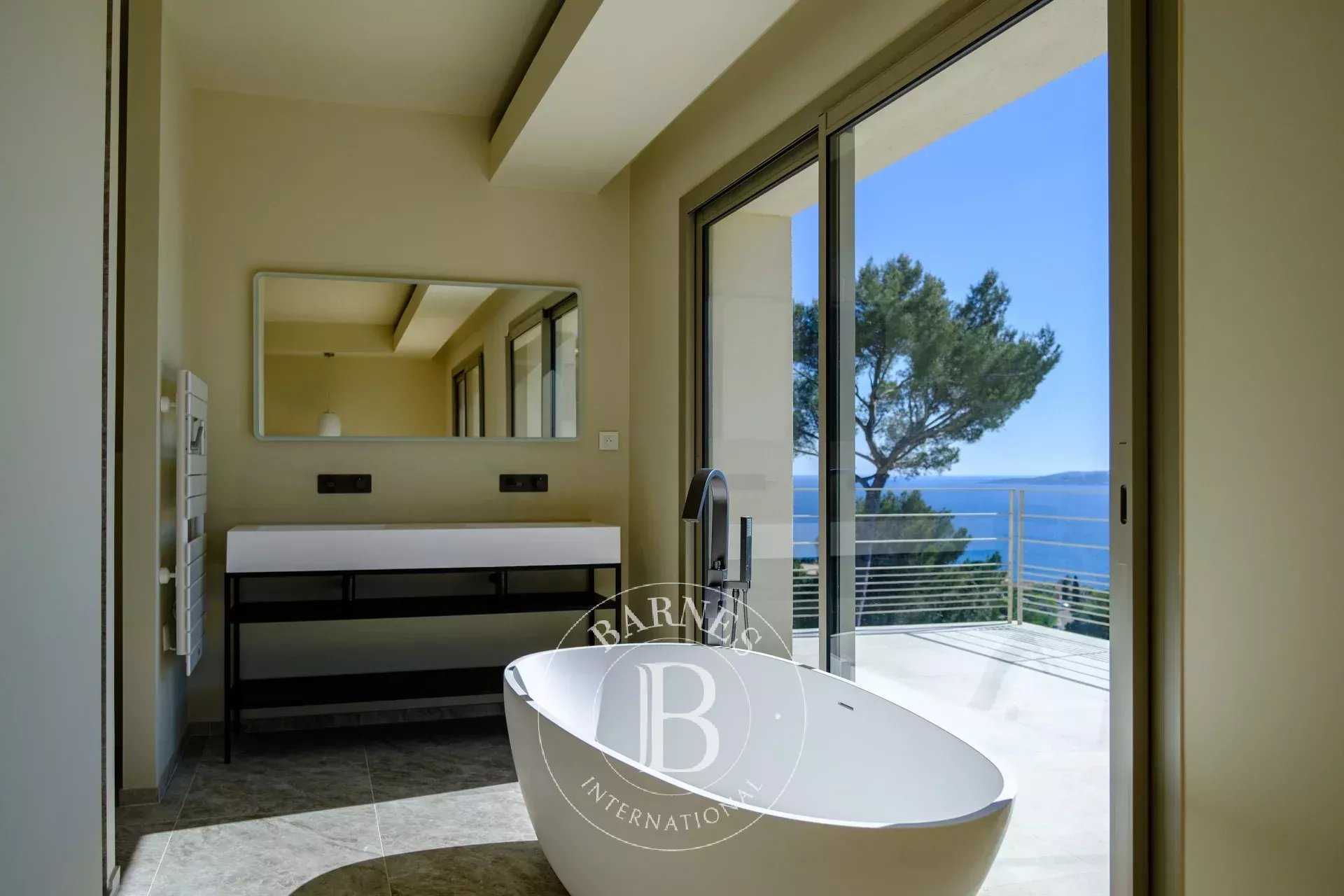 Les Issambres  - Villa 6 Pi&egrave;ces 4 Chambres